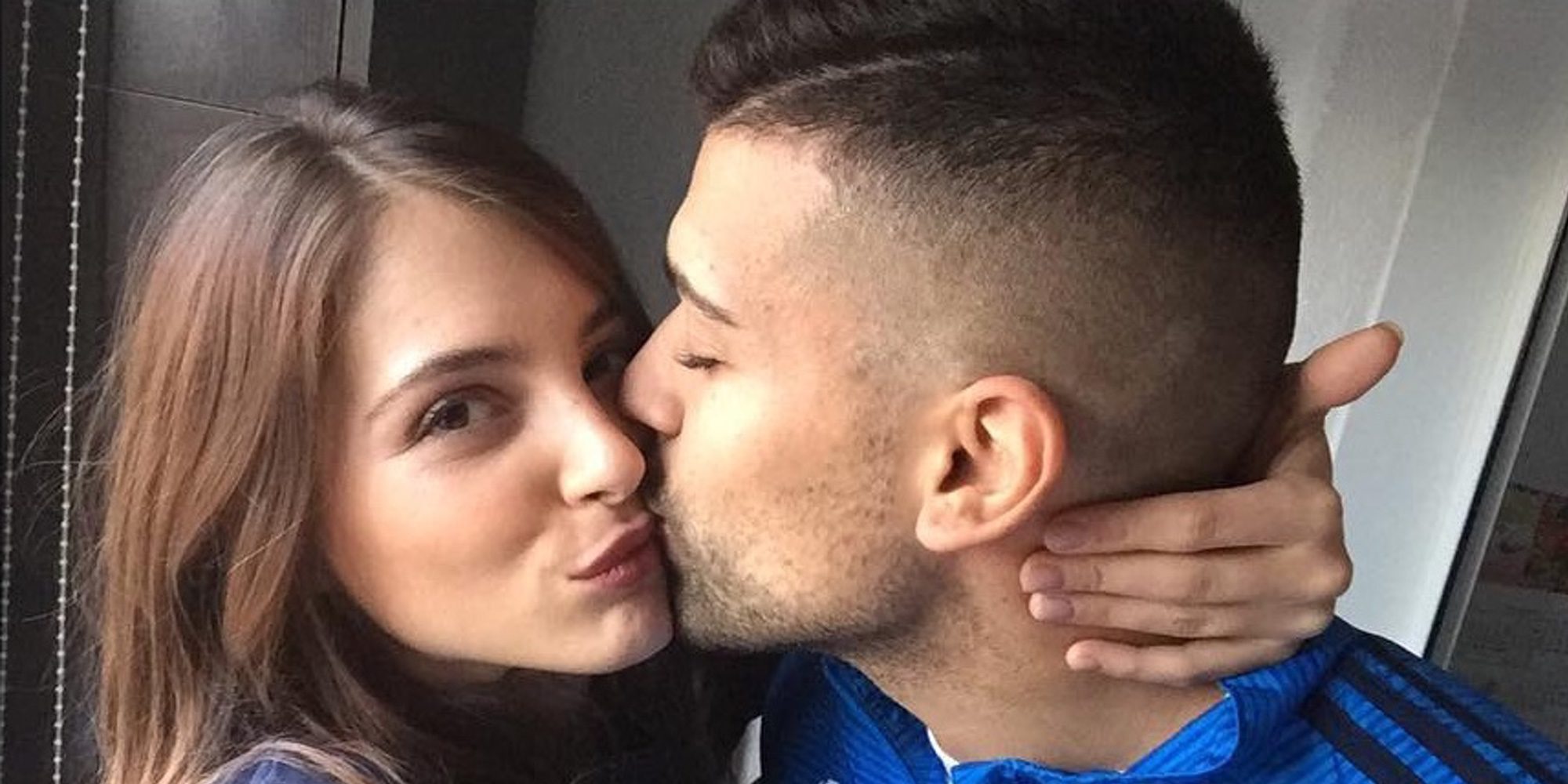 Andrea Duro y su novio Adrián Ríos celebran su segundo aniversario de viaje en Bruselas