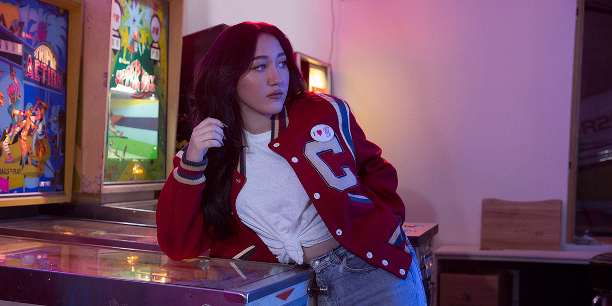 Noah Cyrus continúa escalando posiciones con 'Make Me (Cry)', su primer single