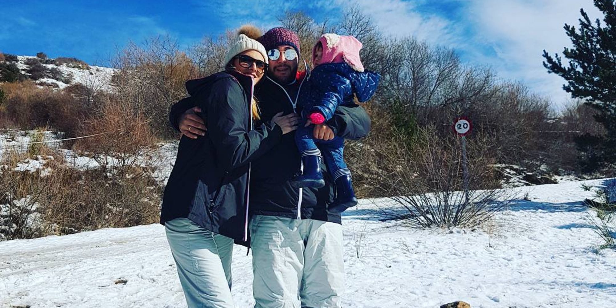 El divertido fin de semana de Kiko Rivera, Irene Rosales y su hija Ana en la nieve