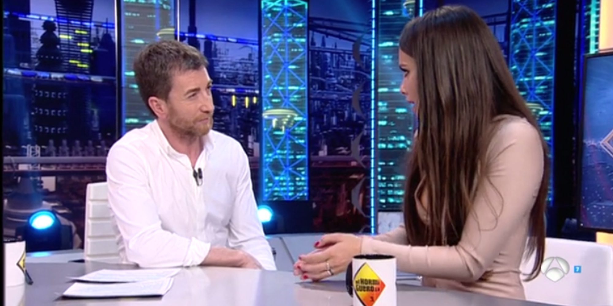 Cristina Pedroche: "Yo cada mañana me pongo una cremita, así, para que me resbale todo"