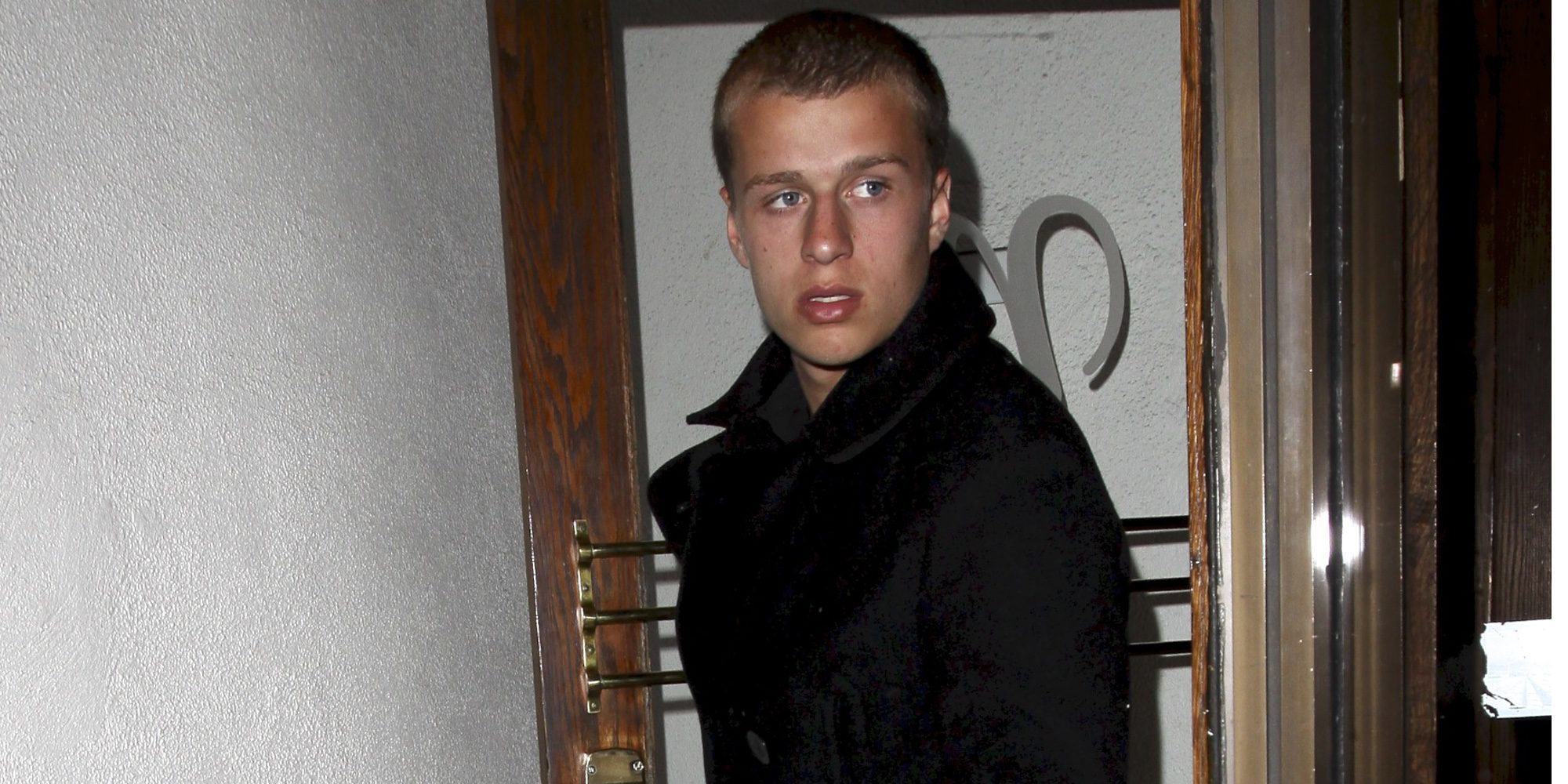 Conrad Hilton detenido por violar la orden de alejamiento que tiene contra su expareja, Hunter Salomon