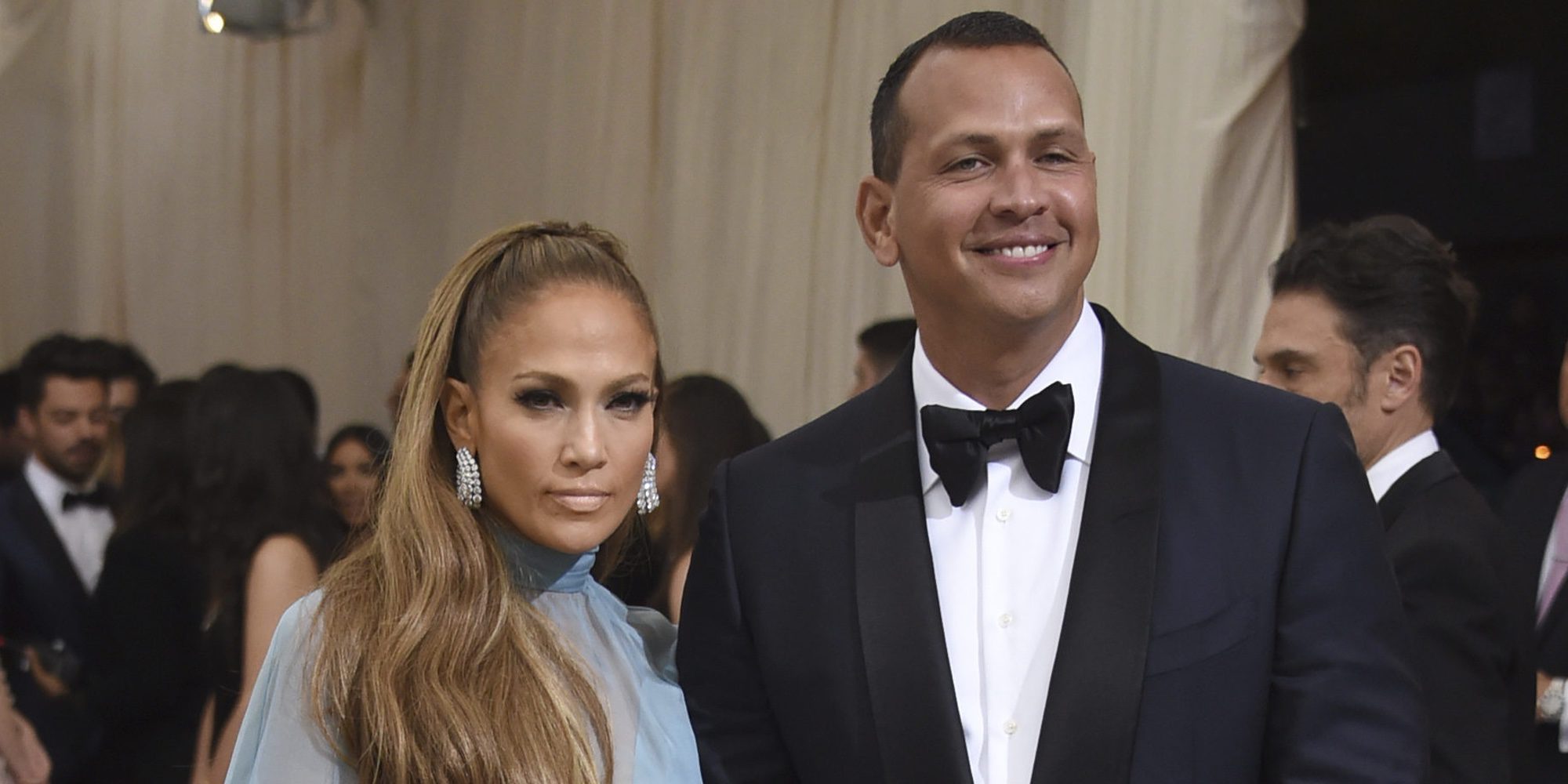 Jennifer Lopez publica su foto más familiar junto a Alex Rodriguez y sus hijos