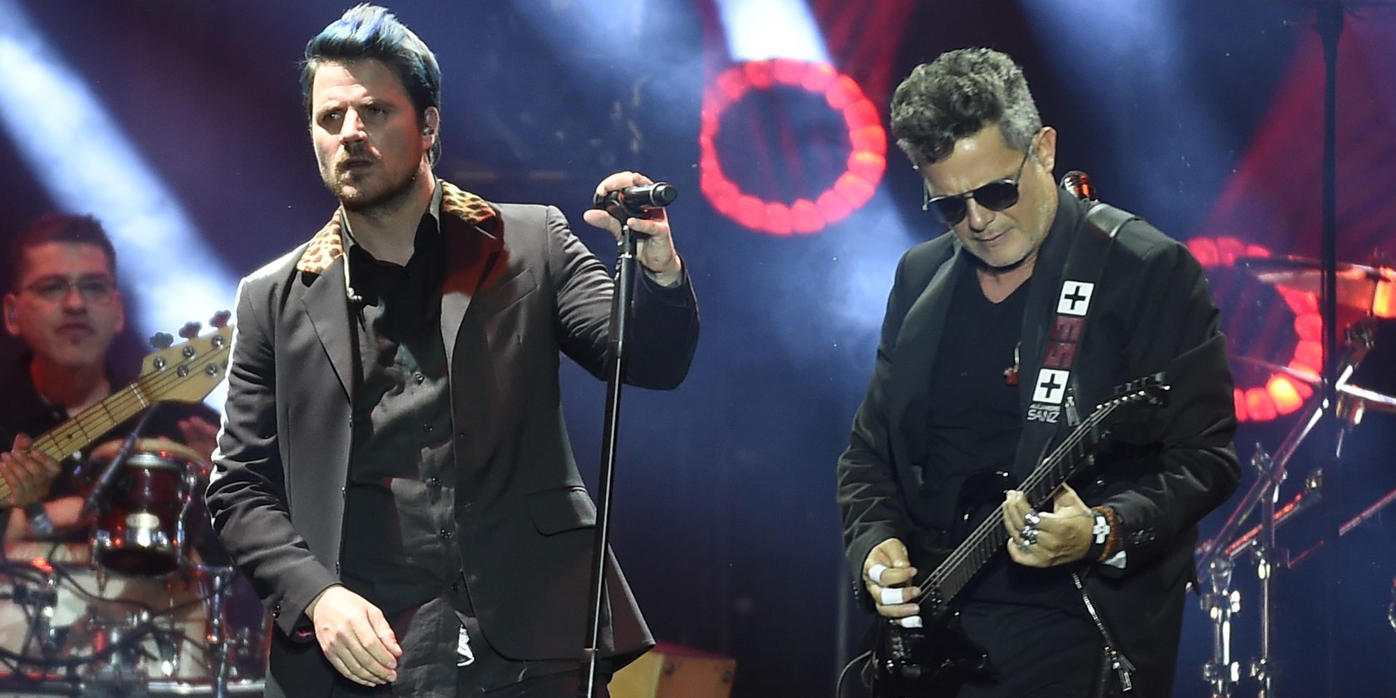 Malú, Juanes, Bisbal, Miguel Bosé... se suben al escenario de 'Más es Más' con Alejandro Sanz