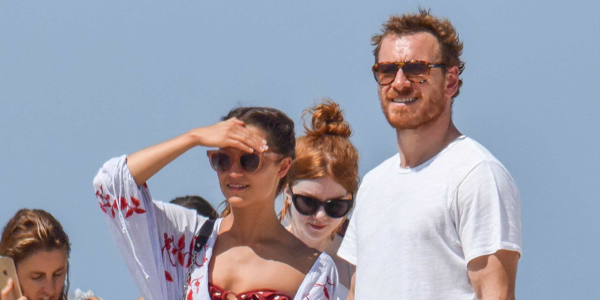 Michael Fassbender y Alicia Vikander disfrutan del verano en las playas de Formentera