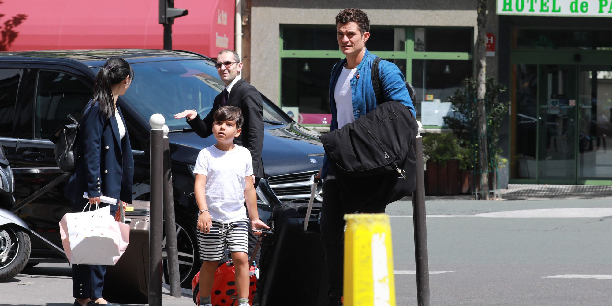 Orlando Bloom, todo un padrazo con su hijo Flynn de vacaciones en París