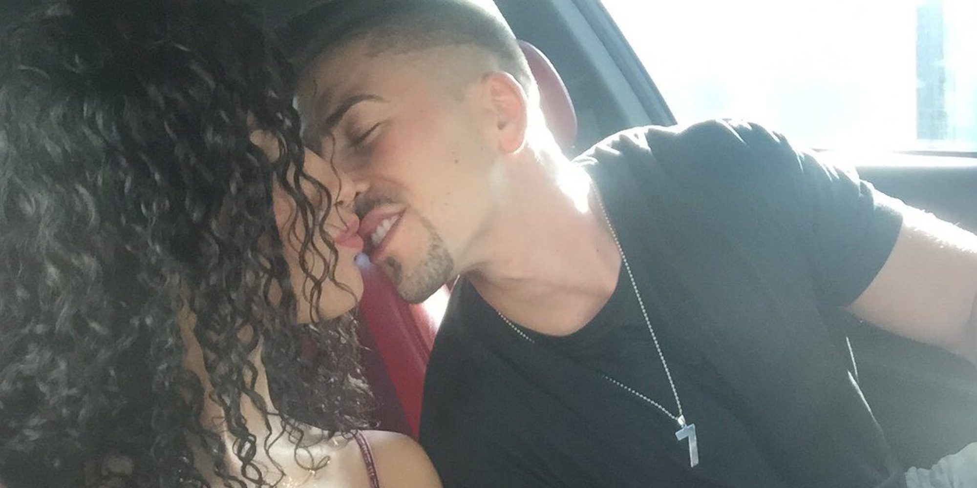 Labrador y Ana Mojica cumplen un año de amor en el momento más duro de su relación