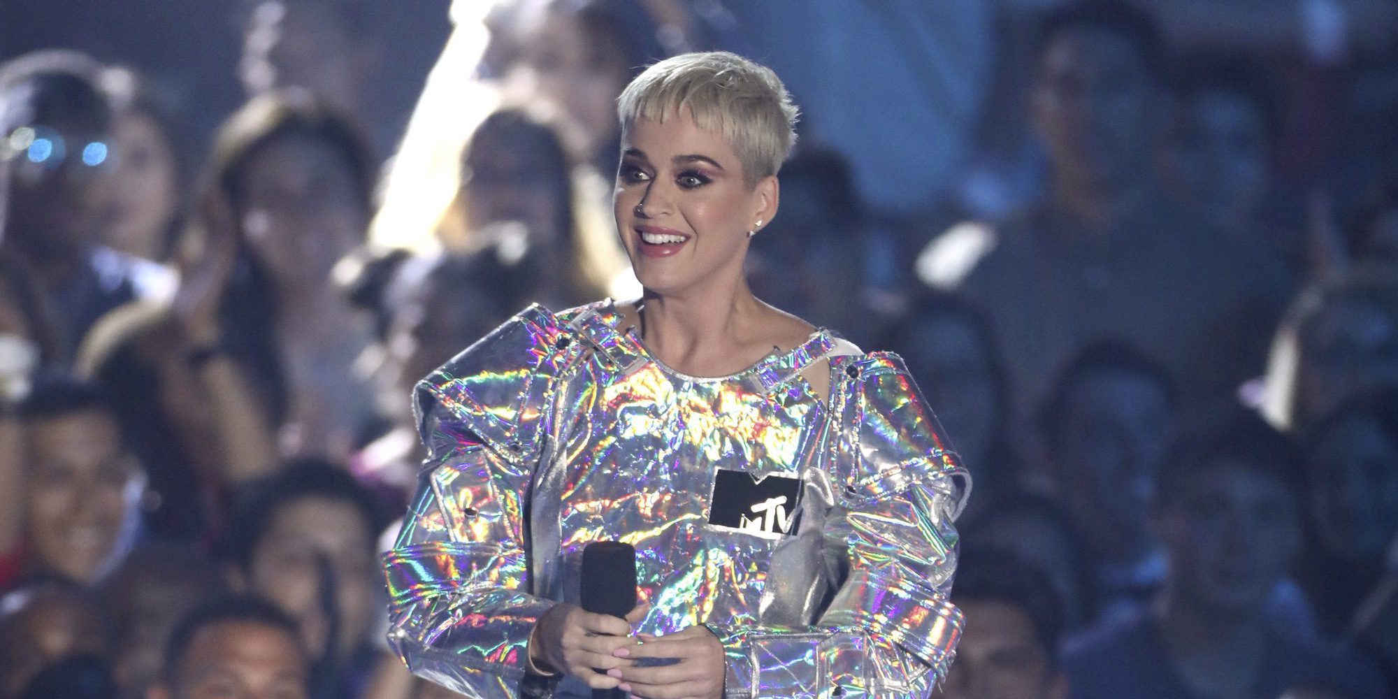 Una extrabajadora de Katy Perry la denuncia tras perder un dedo del pie por su culpa