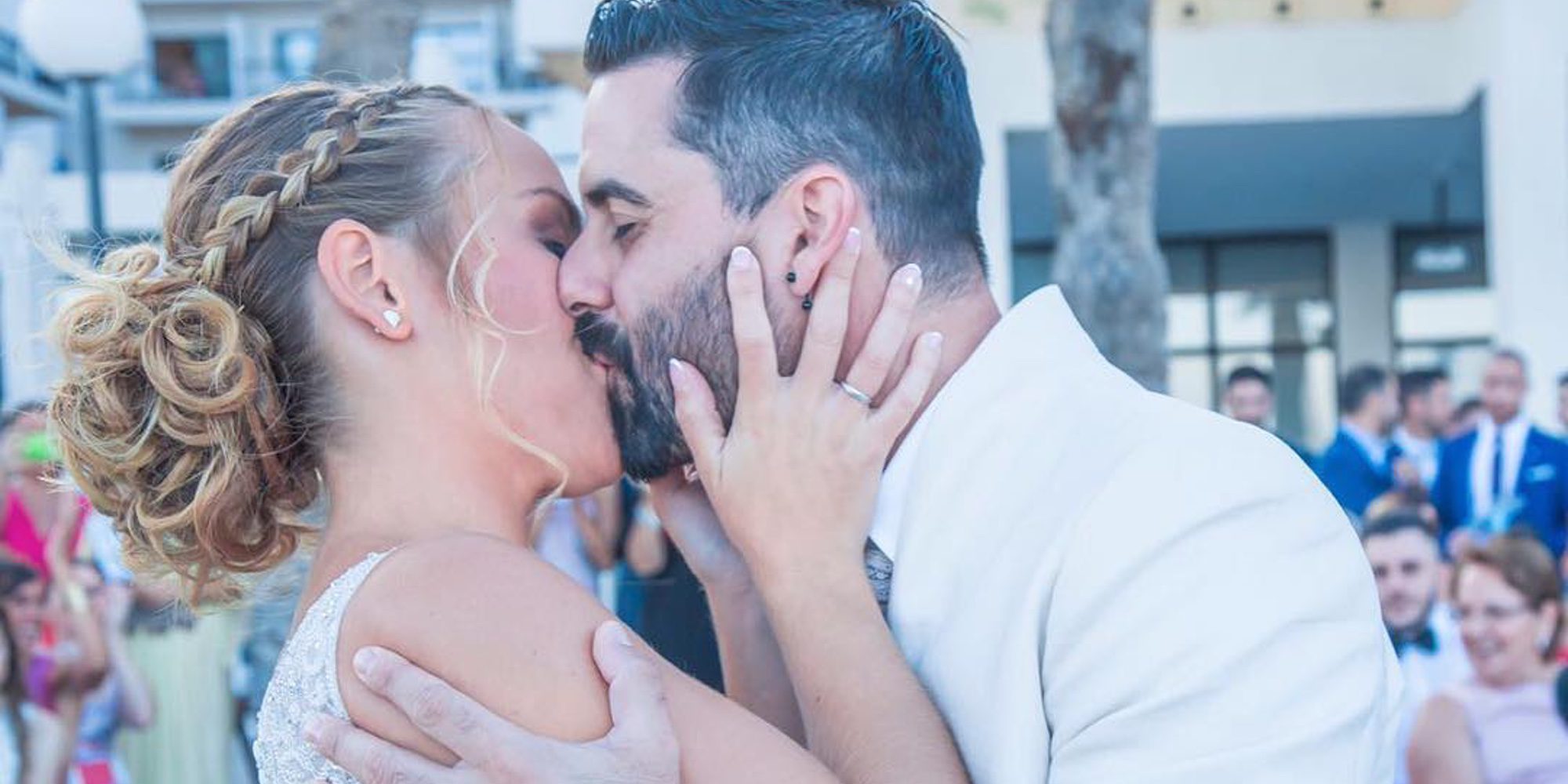 Las imágenes más tiernas de la boda de Yoli y Jonathan ('GH15'): Así disfrutaron los Gurrus del gran día