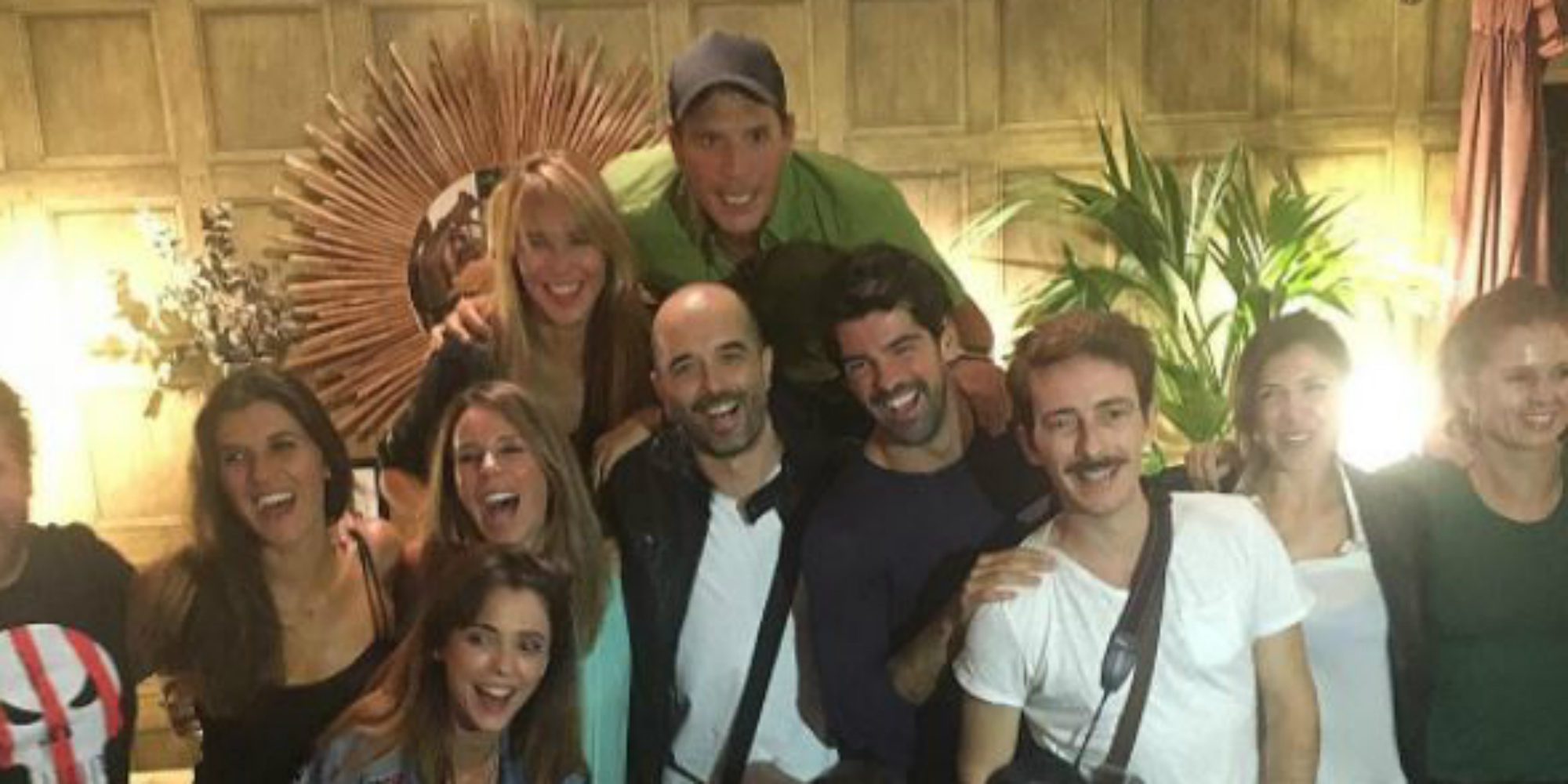 El divertido reencuentro de los actores de 'Al salir de clase' para celebrar los 20 años del estreno