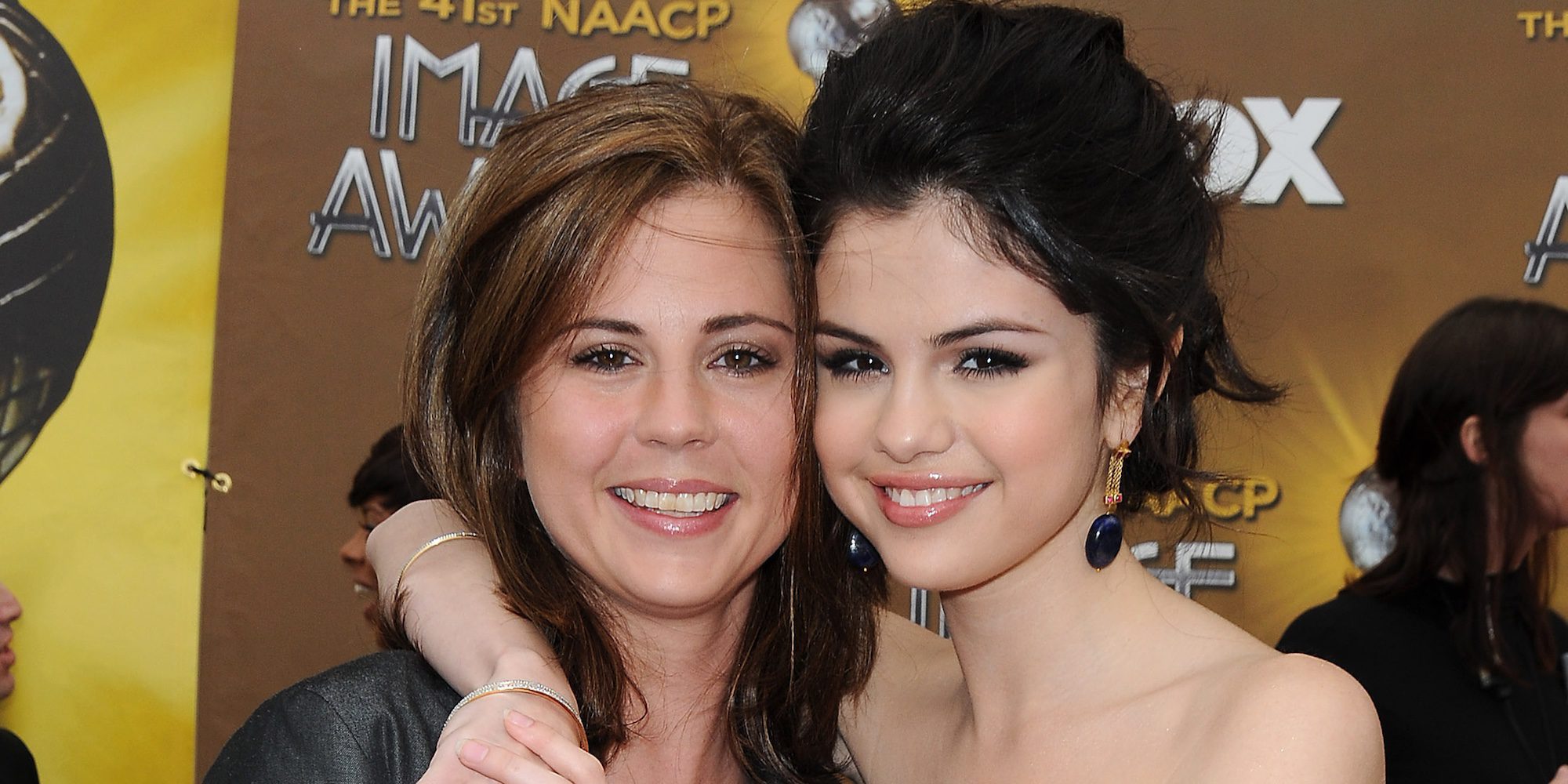 La madre de Selena Gomez se sincera sobre el transplante de riñón de su hija: "Estaba indefensa y asustada"