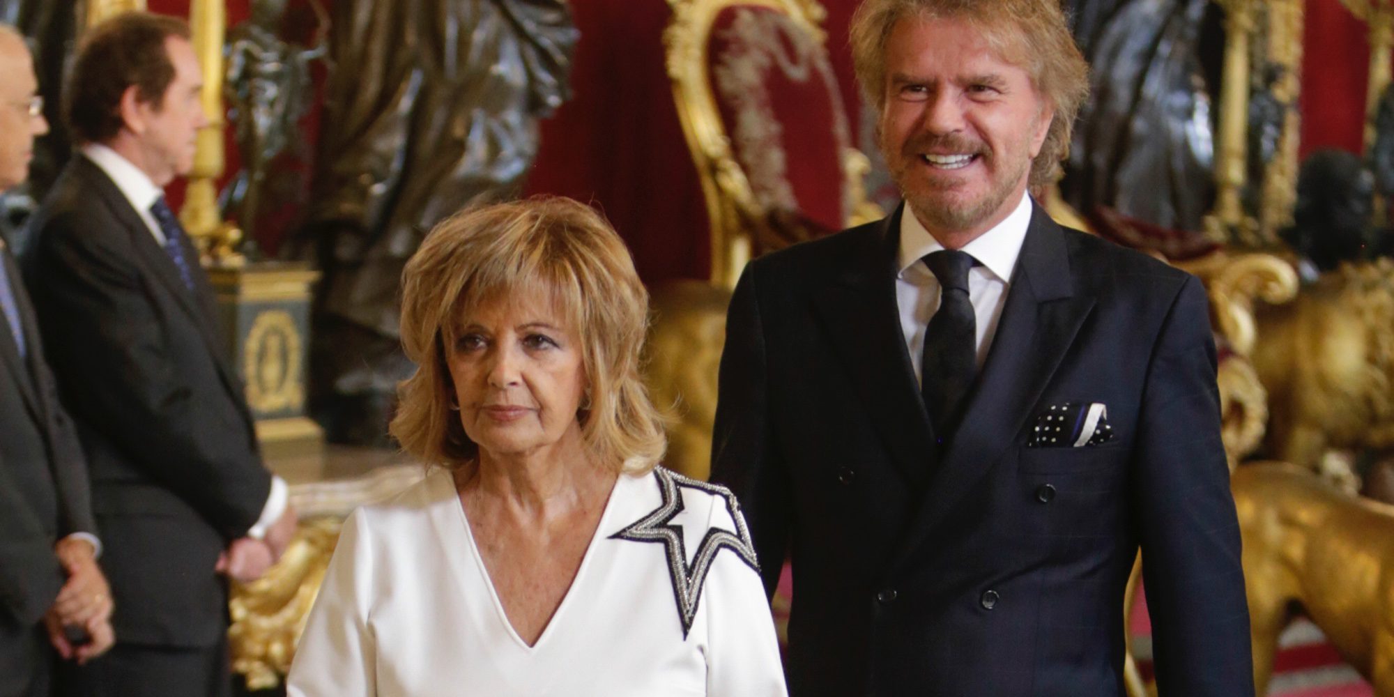 María Teresa Campos y Bigote Arrocet pasean su amor en la recepción del Día de la Hispanidad 2017