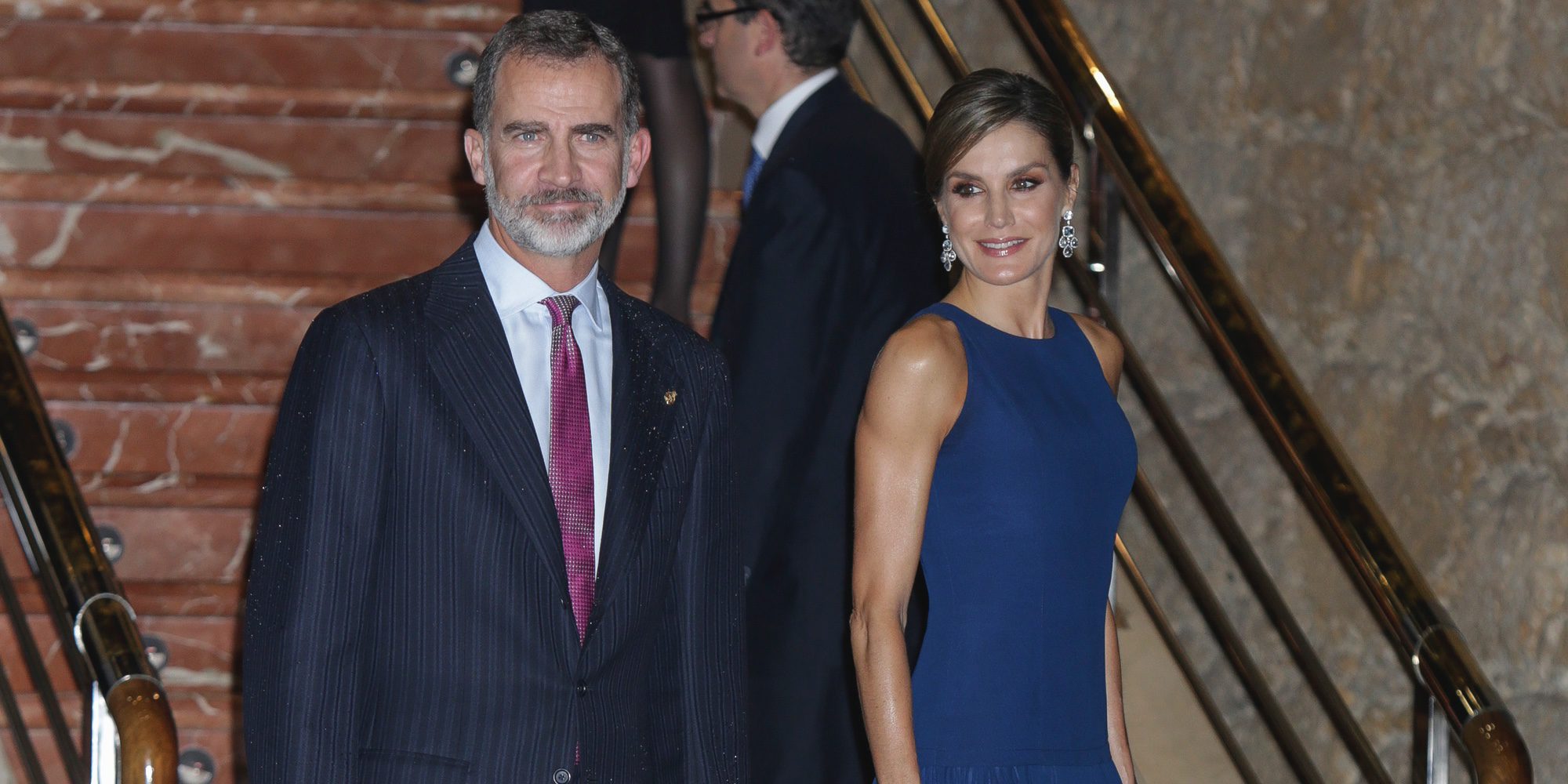 La Reina Letizia, radiante y espectacular junto al Rey Felipe en el concierto Premios Princesa de Asturias 2017