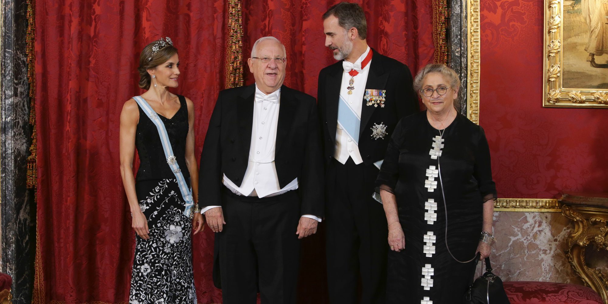 Un Caprile reciclado, brindis por España y Barbra Streisand en la cena de los Reyes Felipe y Letizia al presidente de Israel