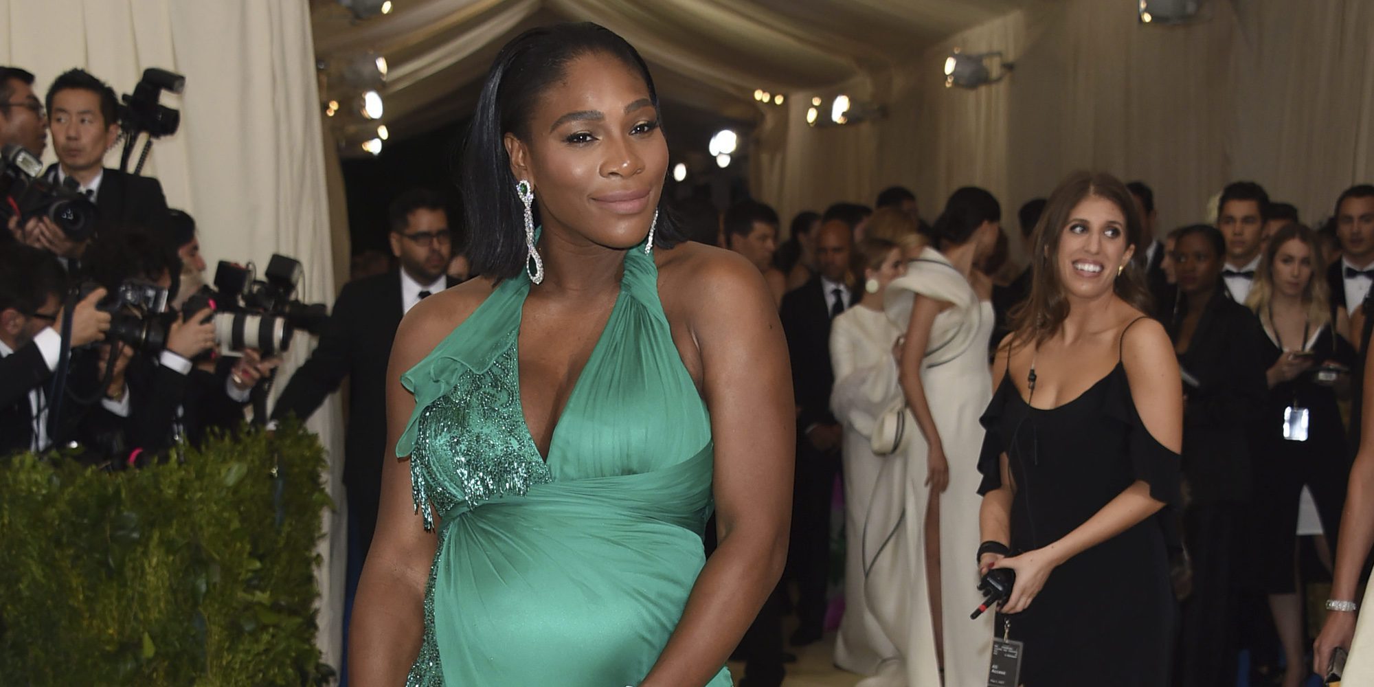 Serena Williams reaparece sobre la alfombra roja tras ser madre