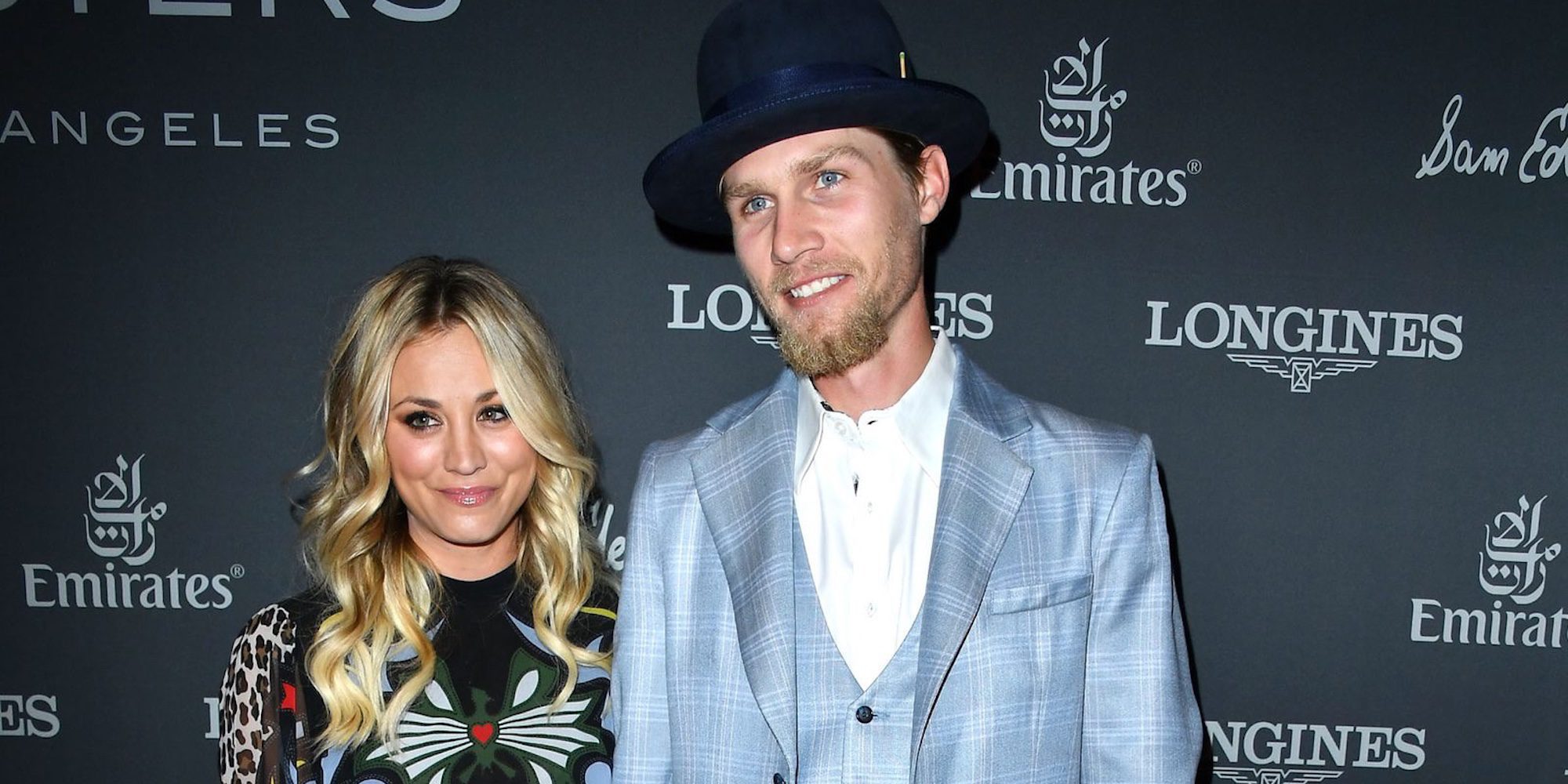 Kaley Cuoco se compromete con su novio Karl Cook: así ha sido la romántica pedida de mano