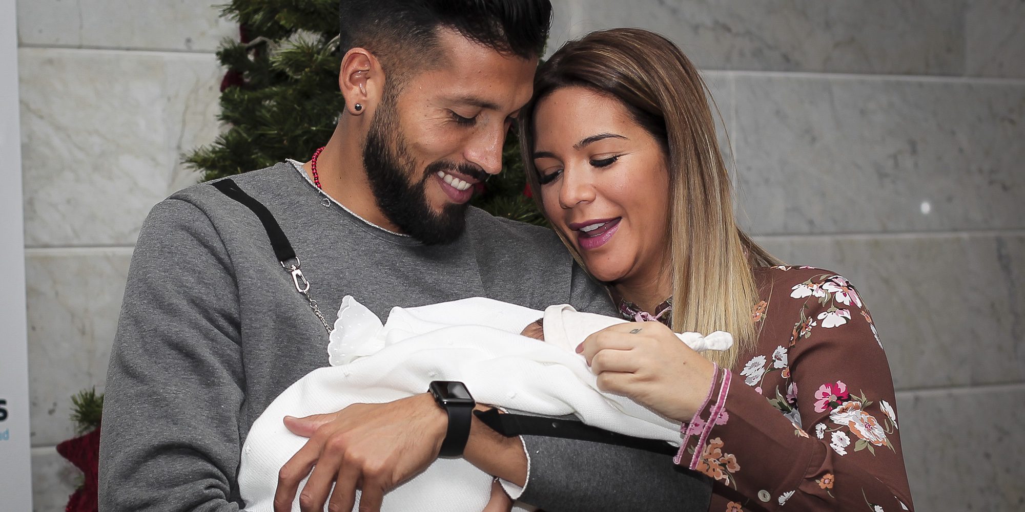 Tamara Gorro y Ezequiel Garay presentan a su segundo hijo Antonio