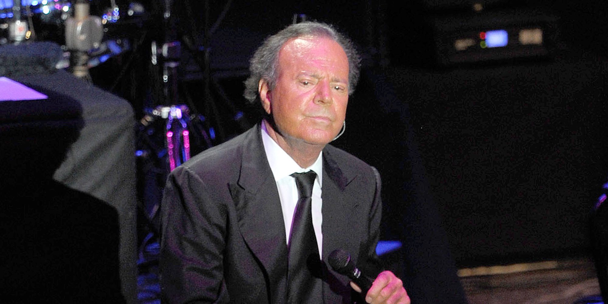 Se admite a trámite la demanda de paternidad interpuesta por Javier Sánchez a Julio Iglesias