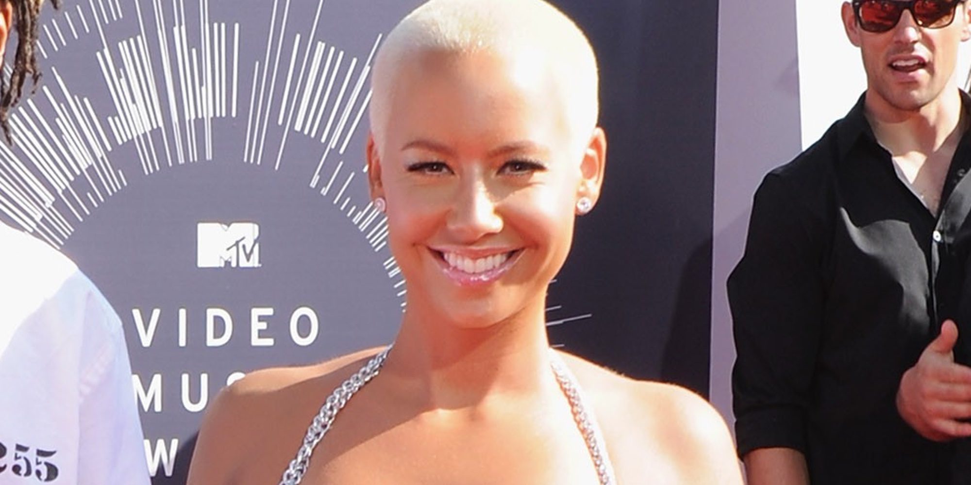 Amber Rose pasará por quirófano para reducir el tamaño de sus pechos