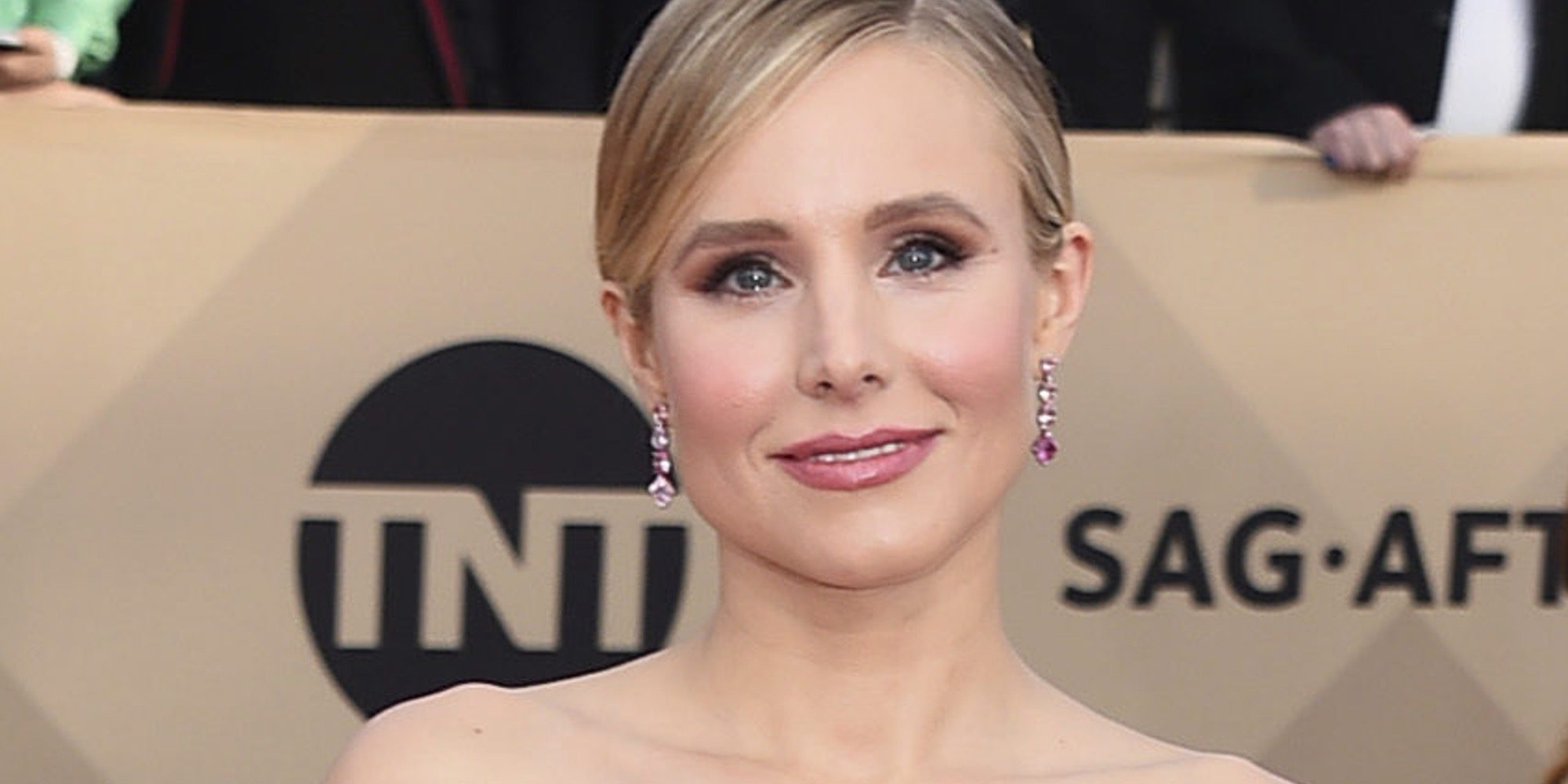 Kristen Bell abre los SAG Awards 2018 con una burla a Melania Trump y recordando Time's Up