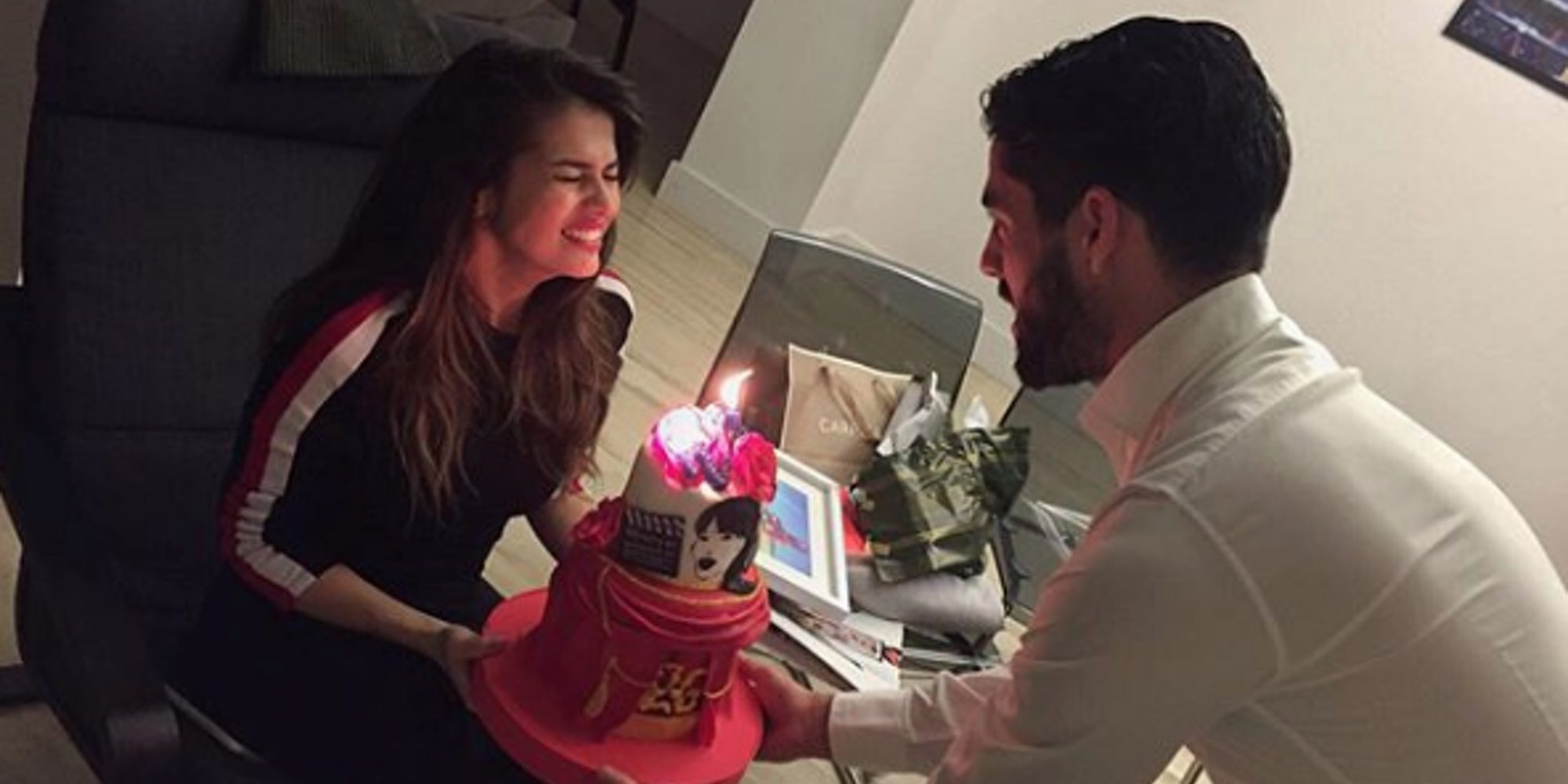 Sara Sálamo celebra su cumpleaños entre sonrisas, emoción y el amor de Isco Alarcón