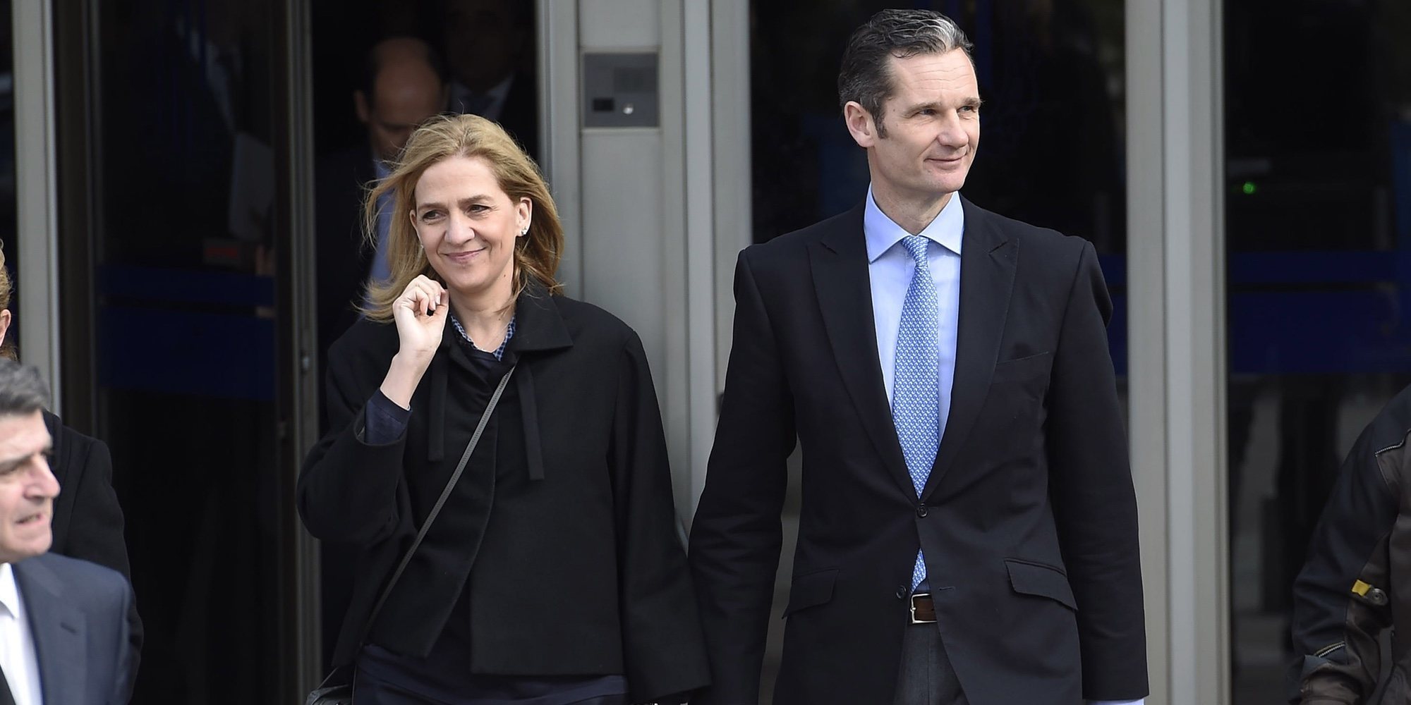 La Infanta Cristina e Iñaki Urdangarin, felices y unidos en un partido de balonmano en Suiza