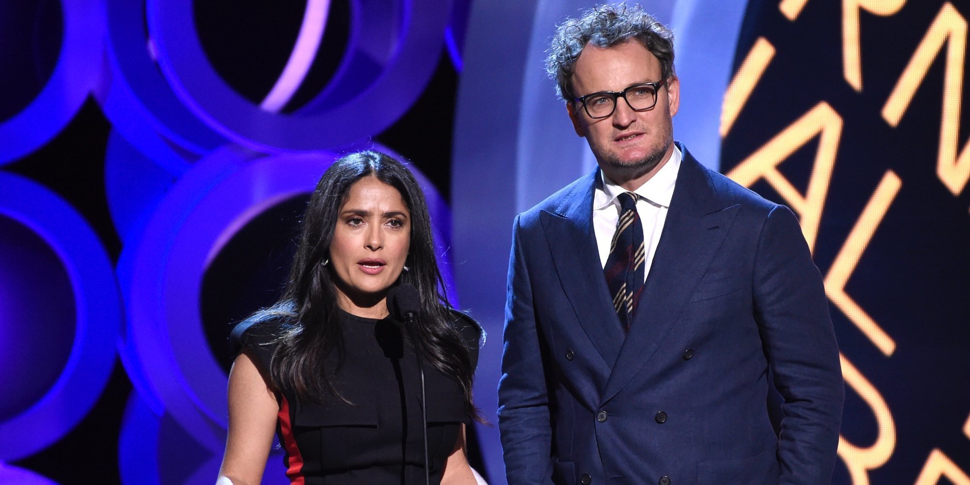 Salma Hayek arremete contra Donald Trump en los Spirit Awards por sus declaraciones racistas