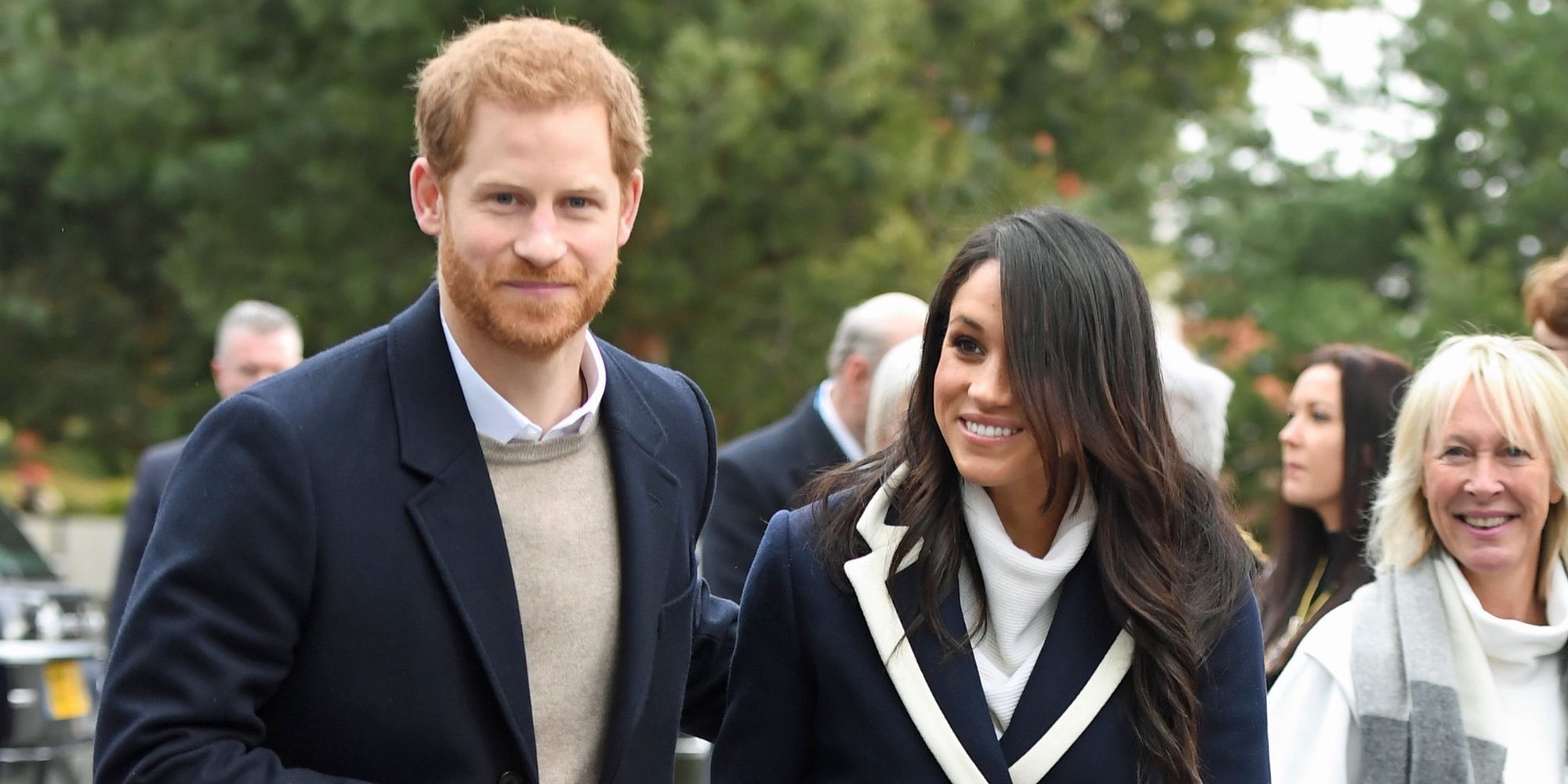 Meghan Markle rompe el protocolo ayudada por el Príncipe Harry en un acto feminista en Birmingham