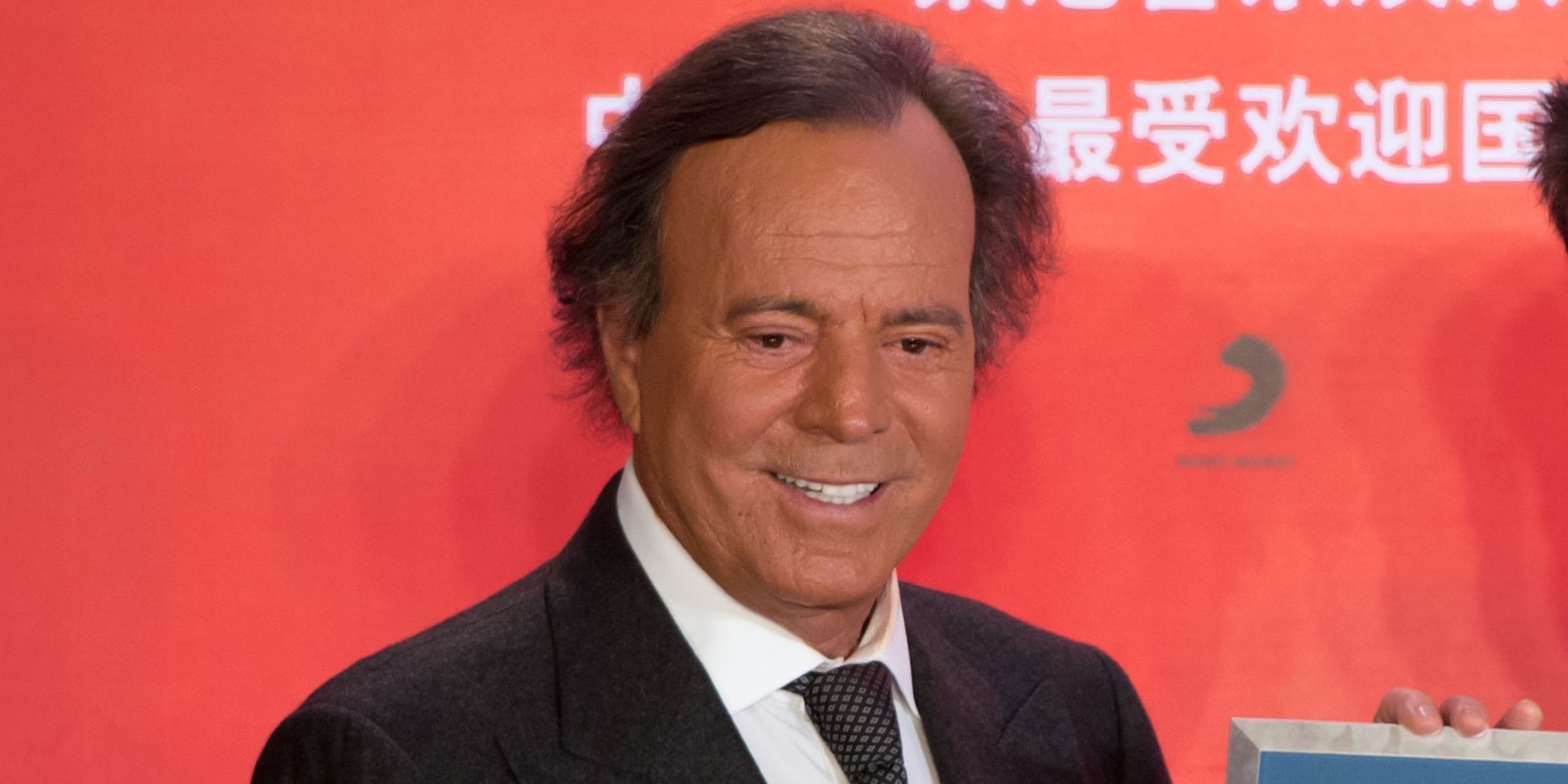 Julio Iglesias sorprende al poner en venta su finca 'Las Cuatro Lunas' en Marbella por 145 millones de euros