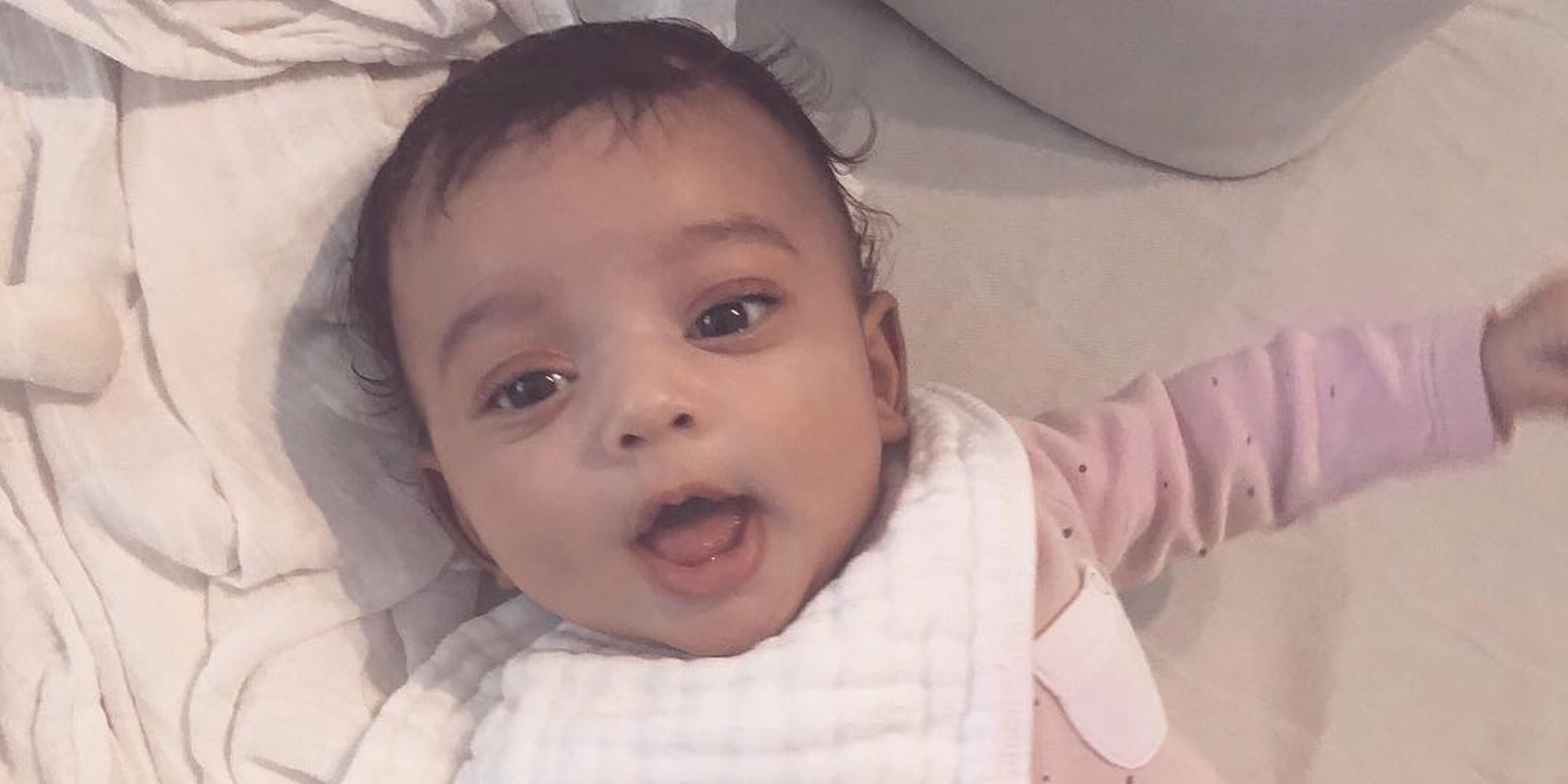 Kim Kardashian muestra la primera imagen de su hija Chicago en solitario