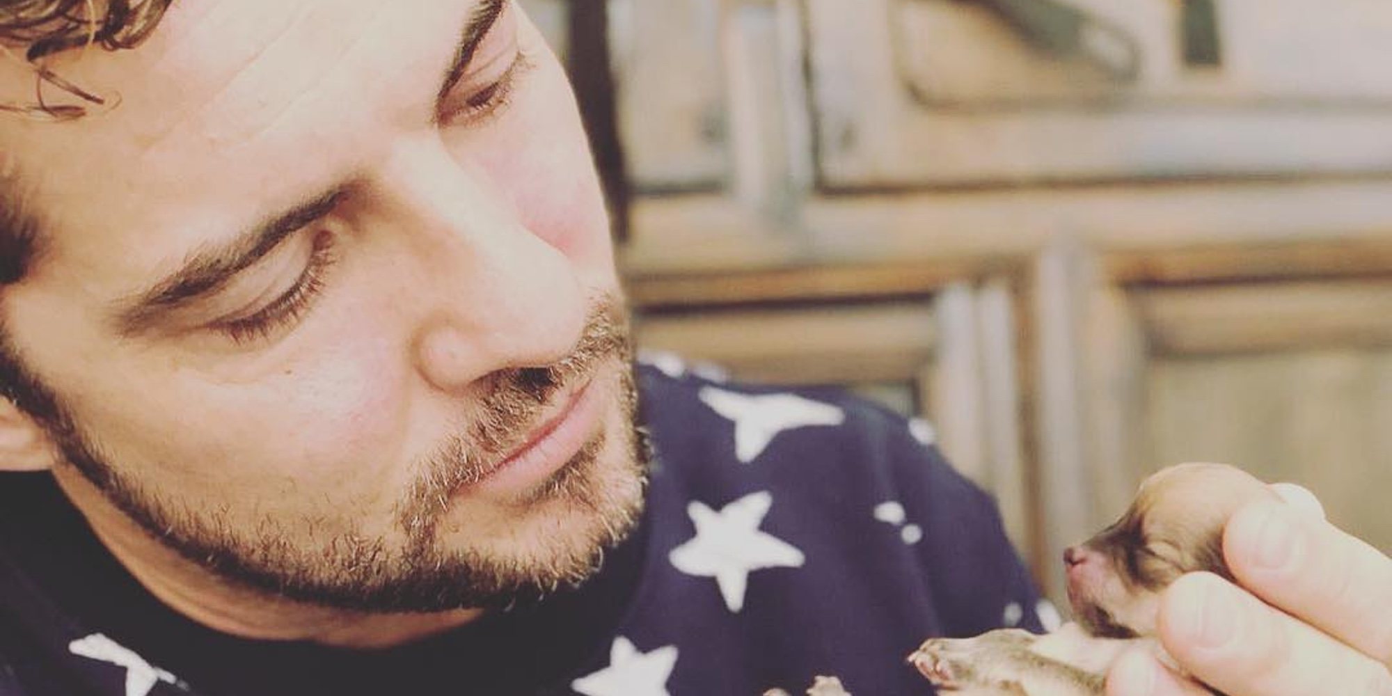 David Bisbal saca su lado más tierno y cariñoso con los nuevos miembros de la familia