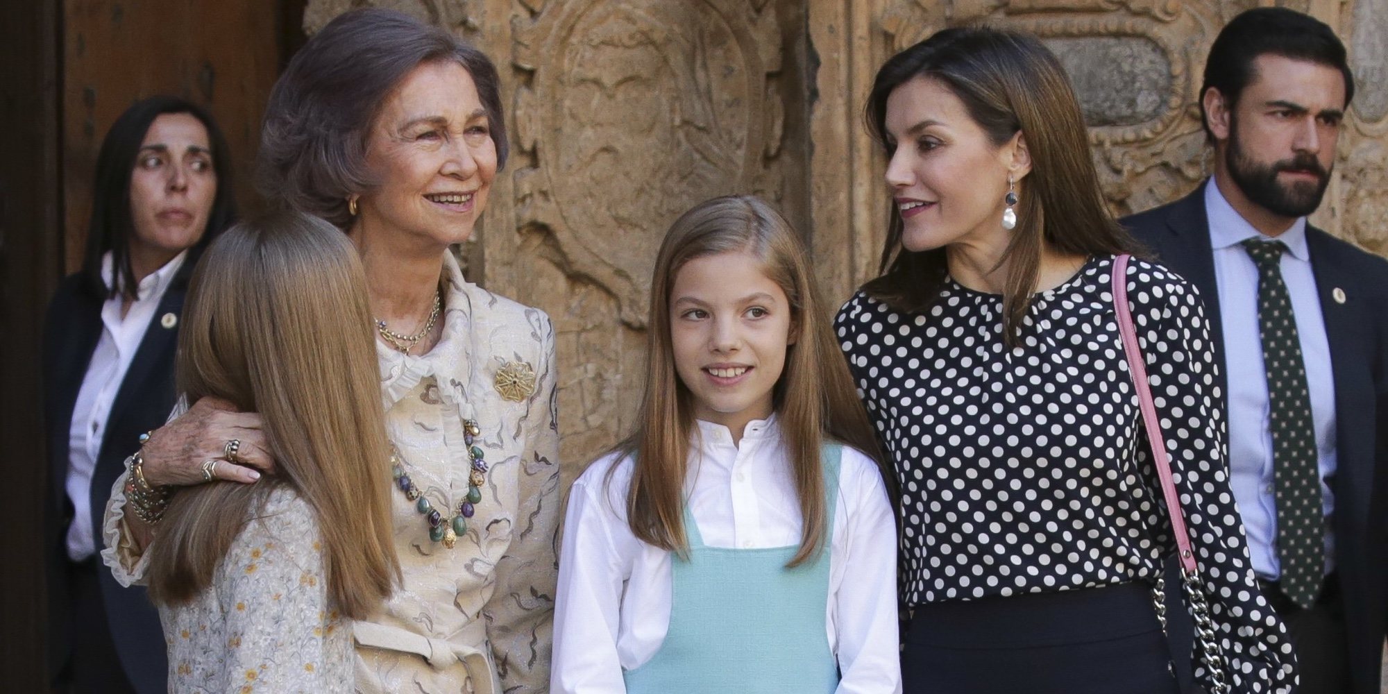 La Reina Letizia habría avisado a la Reina Sofía de que no quería que se hiciera fotos con Leonor y Sofía