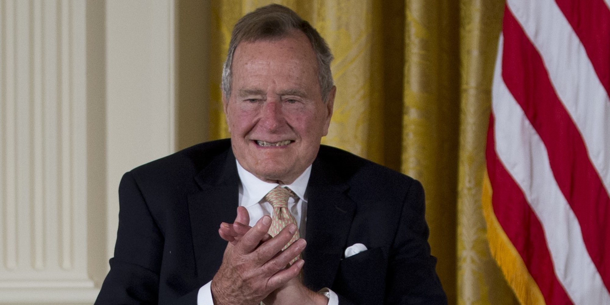 George H. W. Bush se recupera después de tener que ser ingresado en el hospital