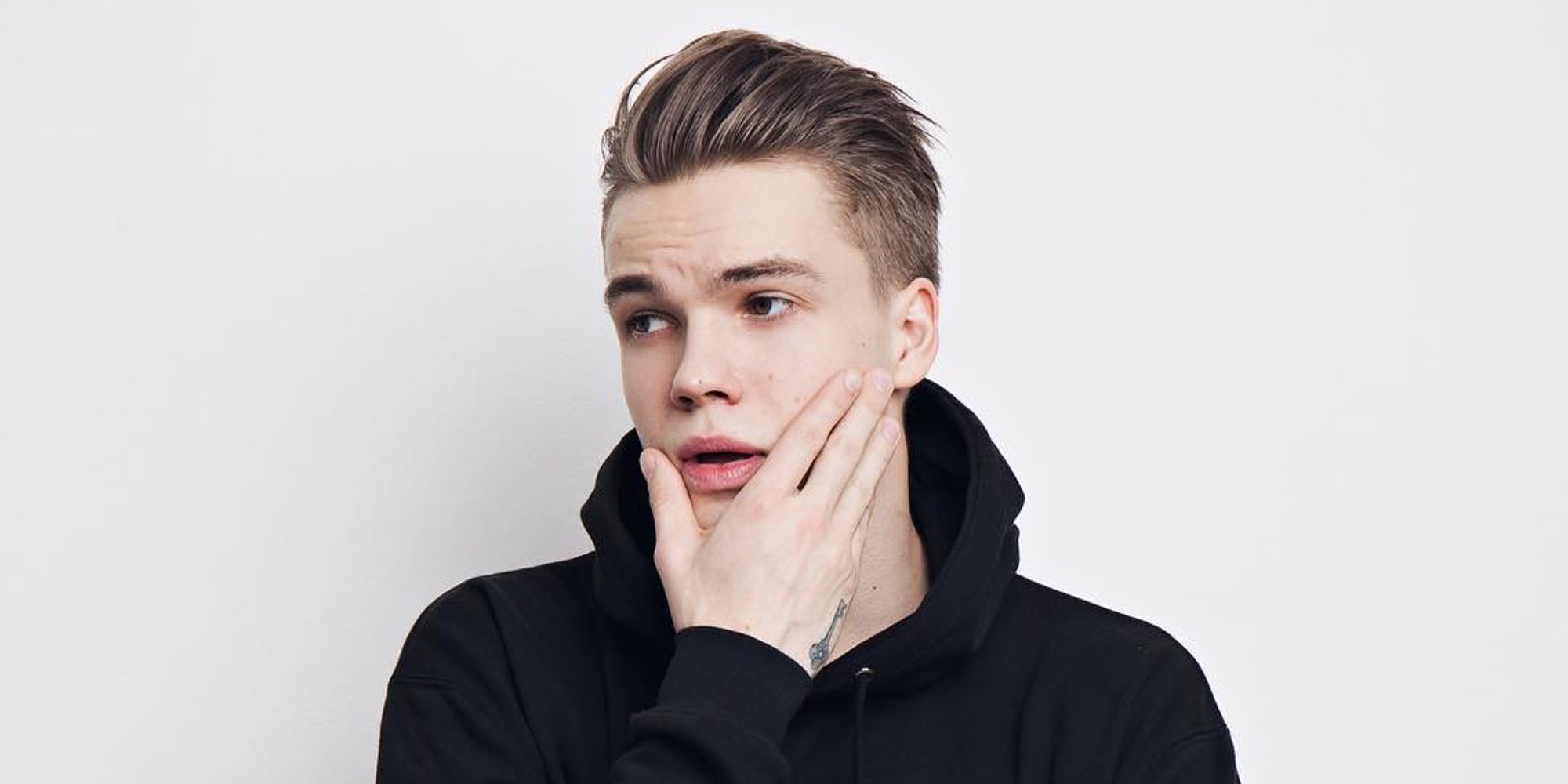 Mikolas Josef, representante checo de Eurovisión 2018, herido durante los ensayos antes de la semifinal