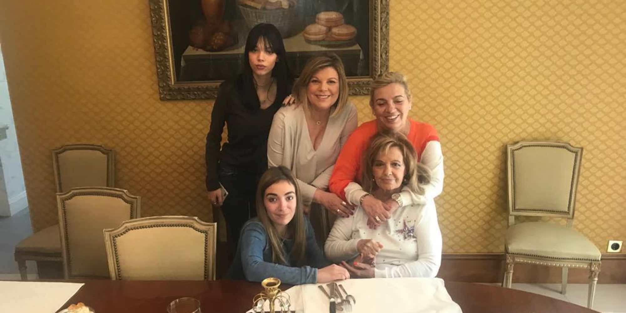 María Teresa Campos celebra el Día de la Madre 2018 con sus hijas Carmen y Terelu y sus nietas