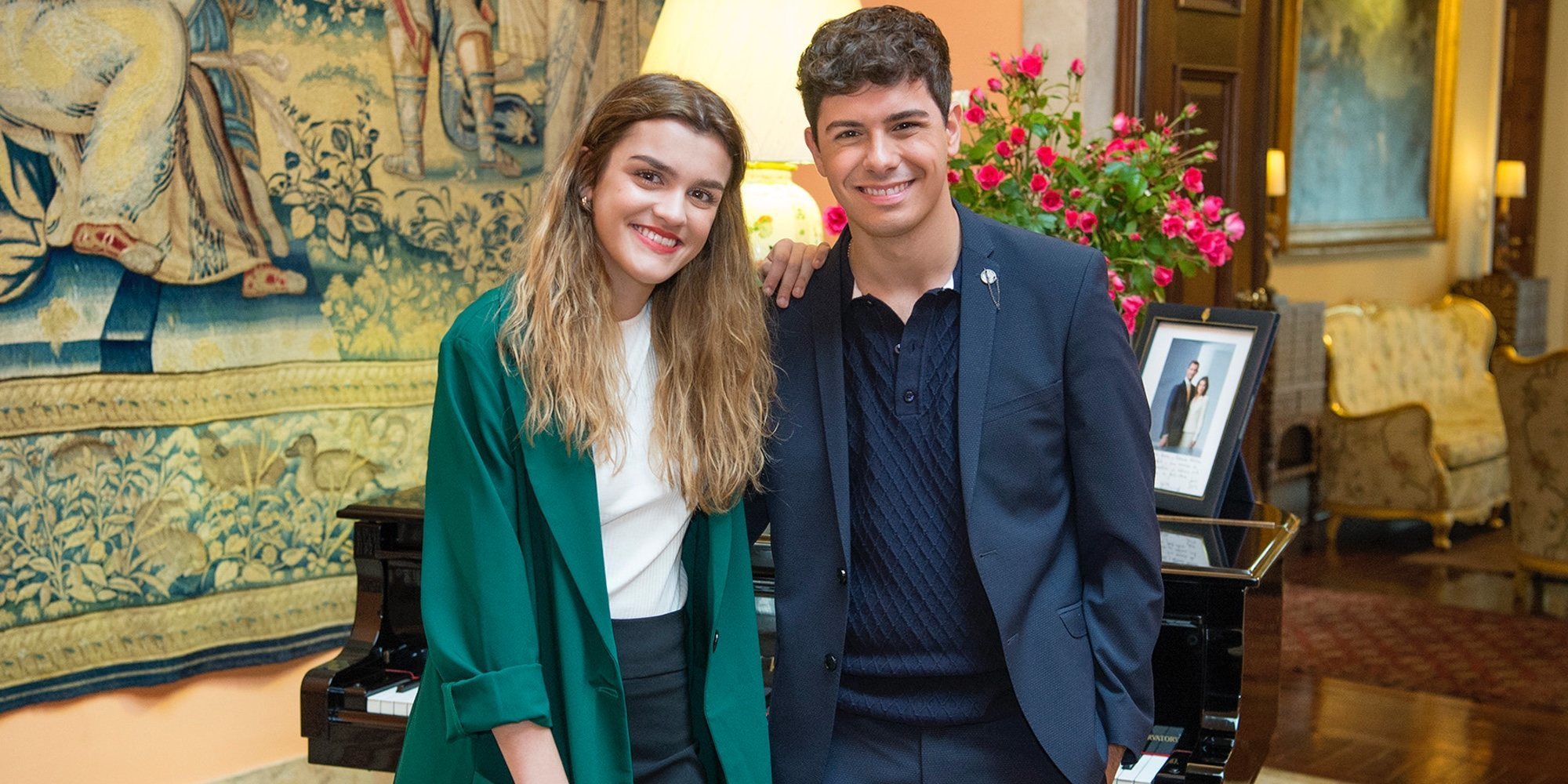 Amaia y Alfred, todo complicidad improvisando 'City of stars' en la embajada de España en Portugal