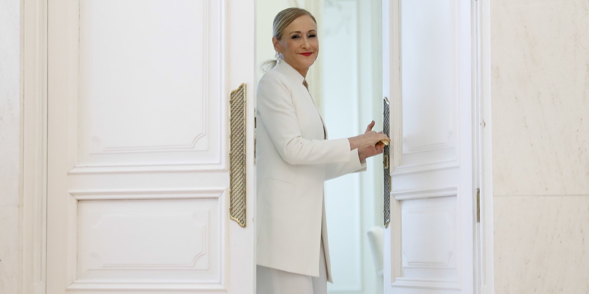 Cristina Cifuentes, imputada por falsificación y cohecho en el caso de su máster