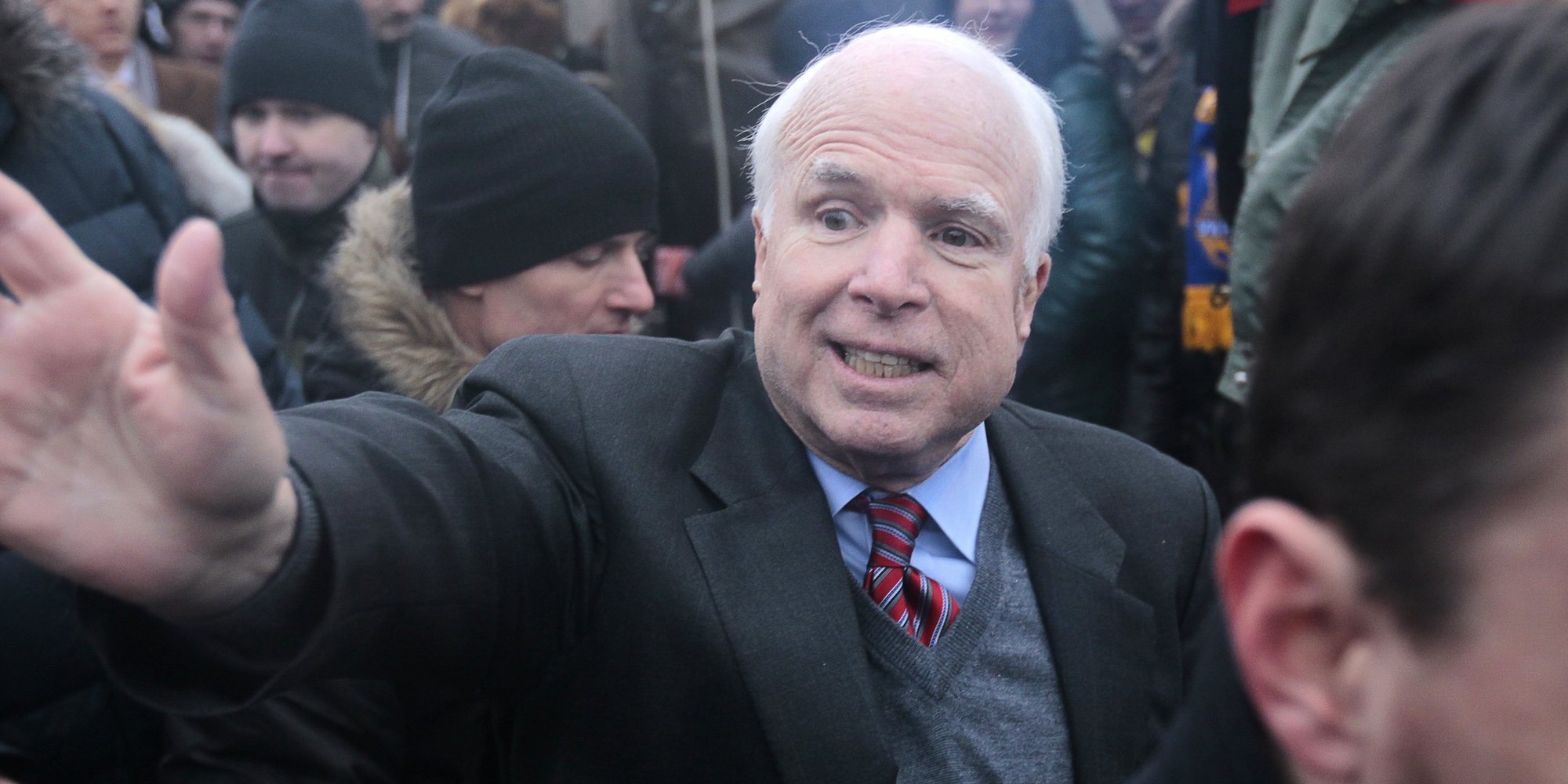 El enfado de la familia de John McCain con la Casa Blanca