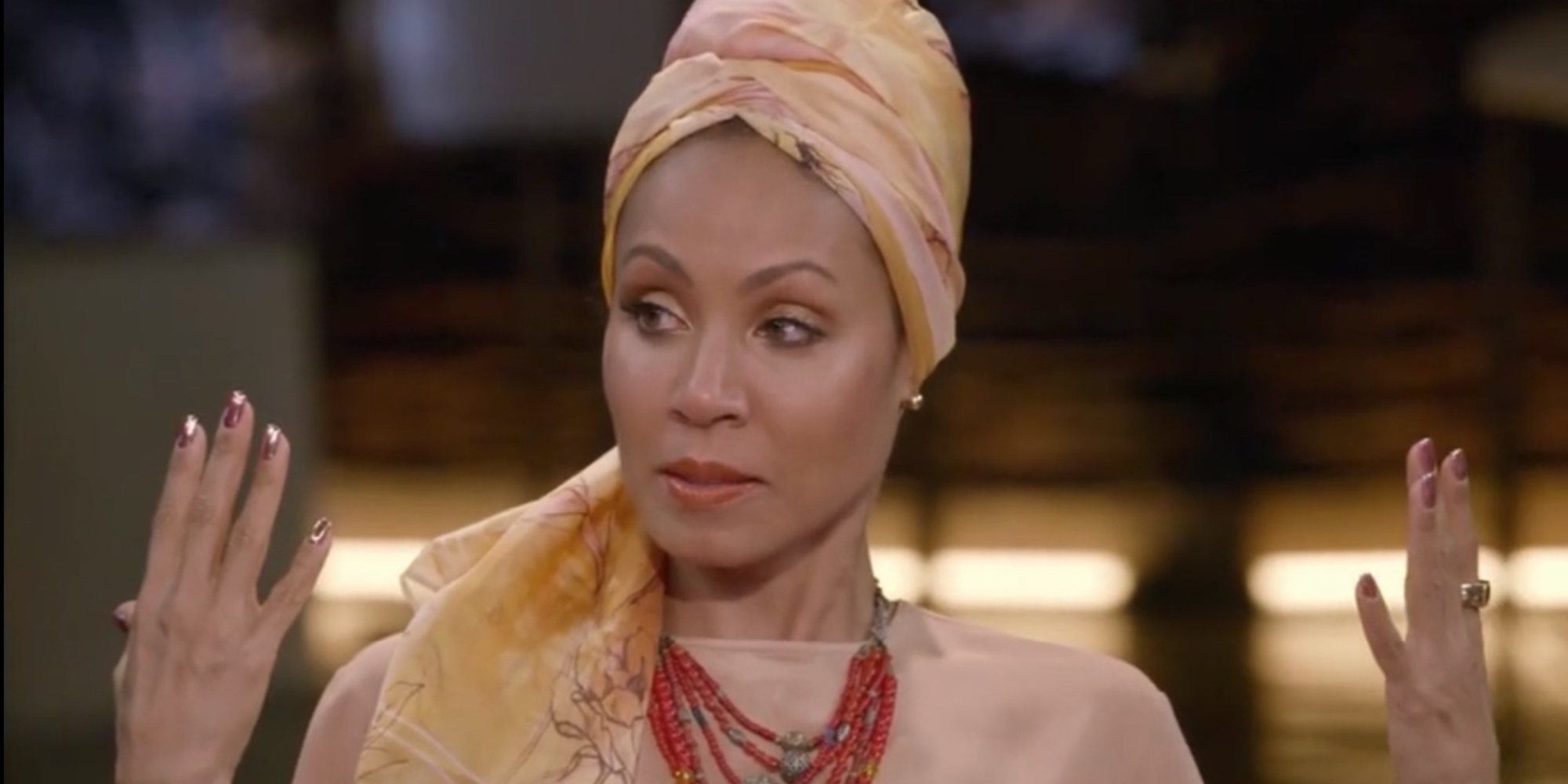 Jada Pinkett Smith revela que sufre una rara enfermedad que le hace perder el cabello