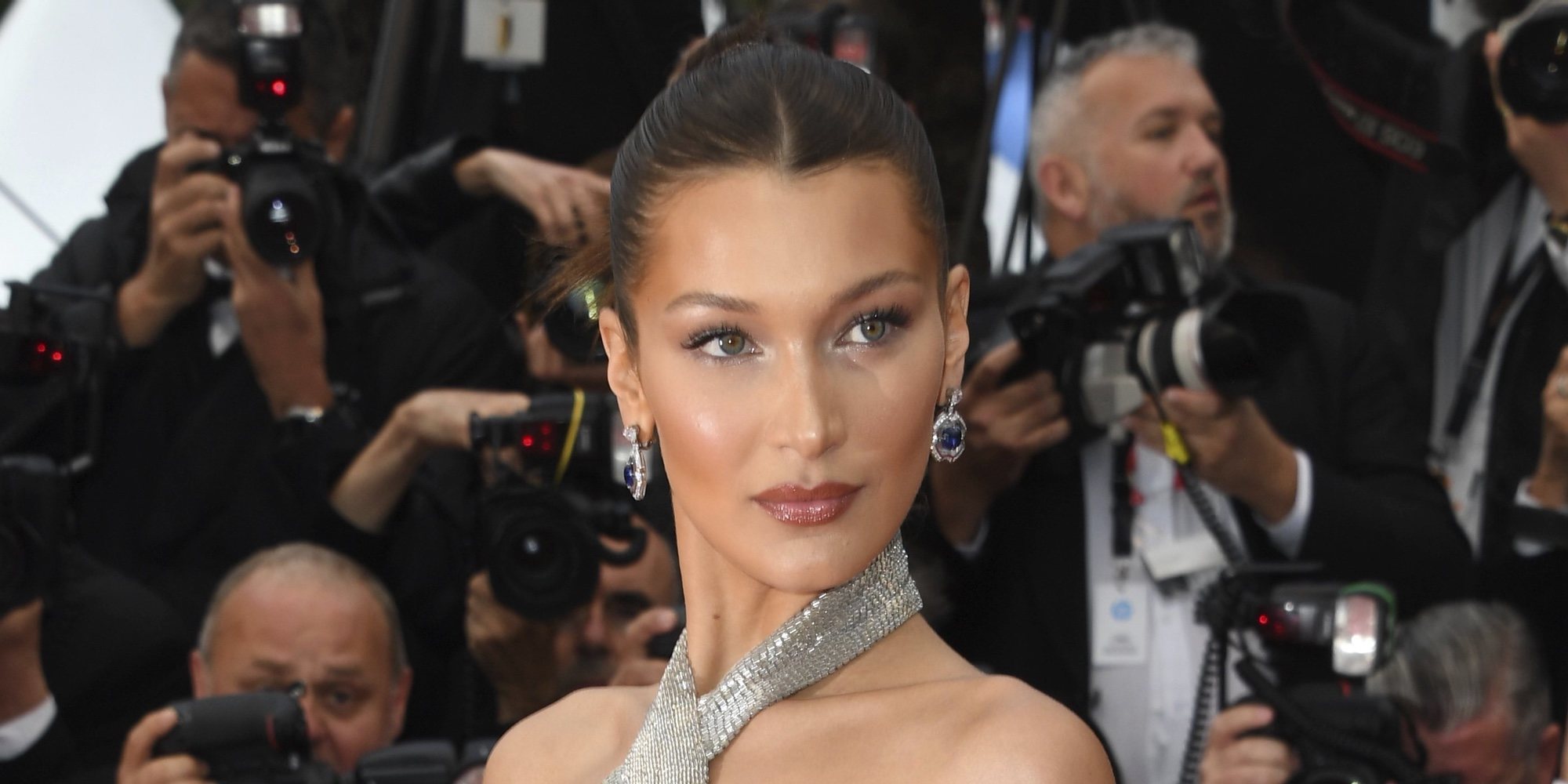 Bella Hadid, sobrepasada por los rumores, desmiente que se haya sometido a una cirugía estética