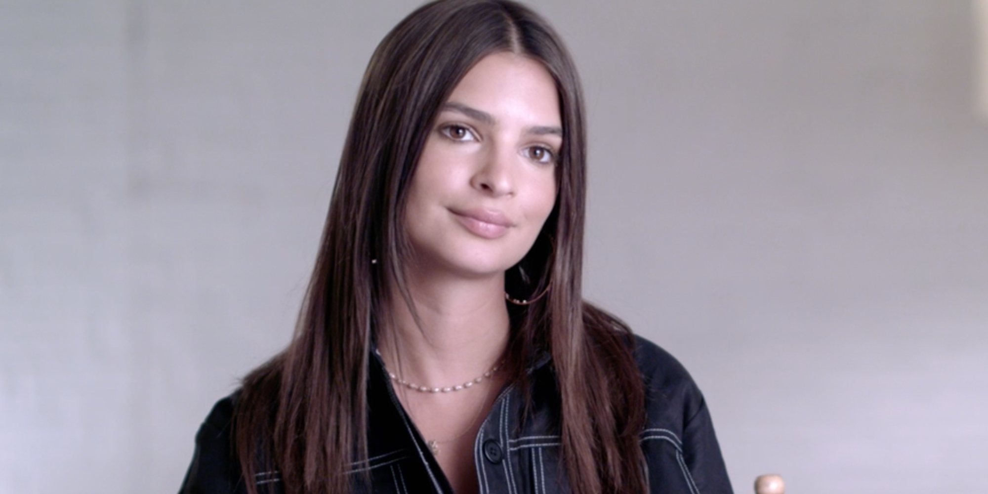 Entrevista en exclusiva con Emily Ratajkowski sobre '¡Qué guapa soy!': "Trata del empoderamiento de la mujer"