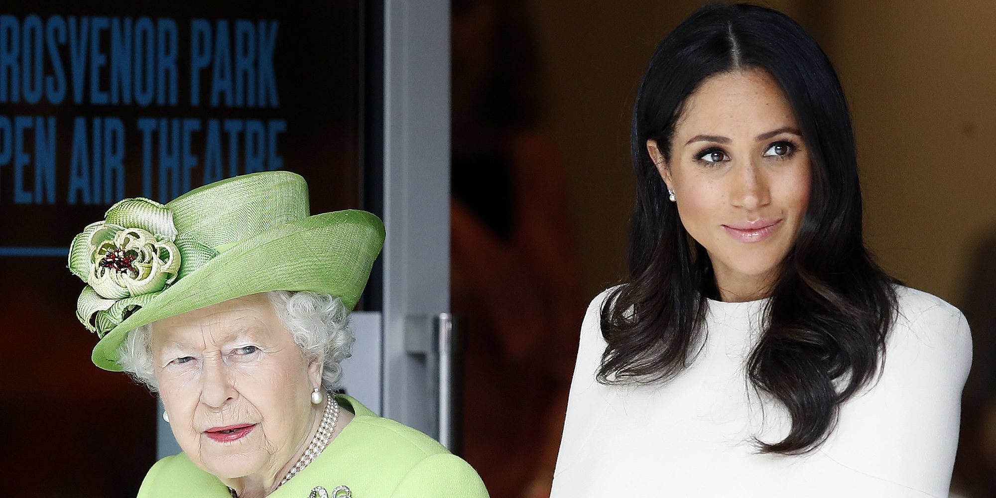 La Reina Isabel da una lección de protocolo a Meghan Markle durante su visita al condado de Cheshire