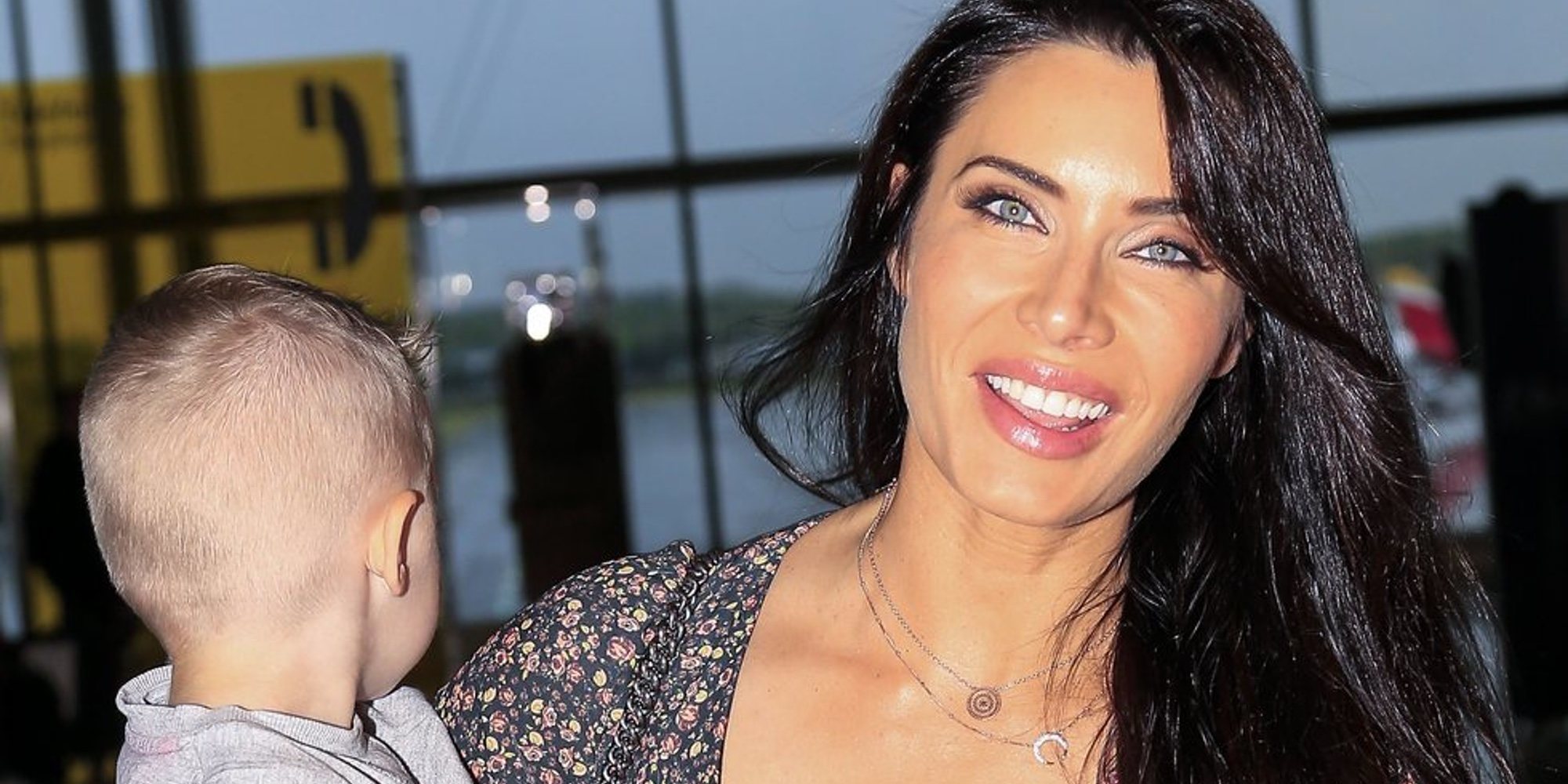 Pilar Rubio se lleva a su hijo Marco al trabajo en el Museo del Ferrocarril