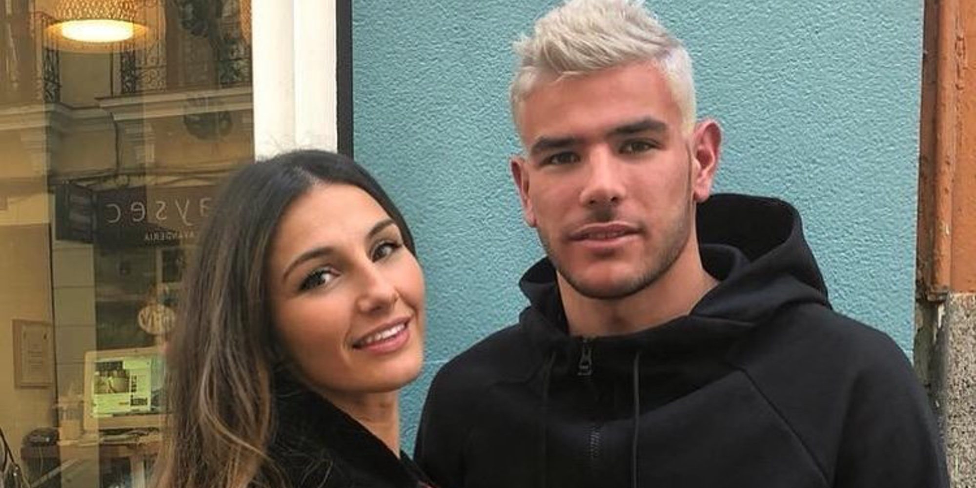 La foto de Theo Hernández de vacaciones con Adriana Pozueco que desmiente su ruptura