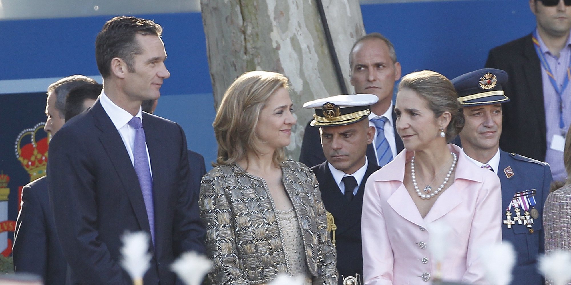 La Infanta Elena se olvida del Rey Felipe y apoya a la Infanta Cristina visitando a Iñaki Urdangarin