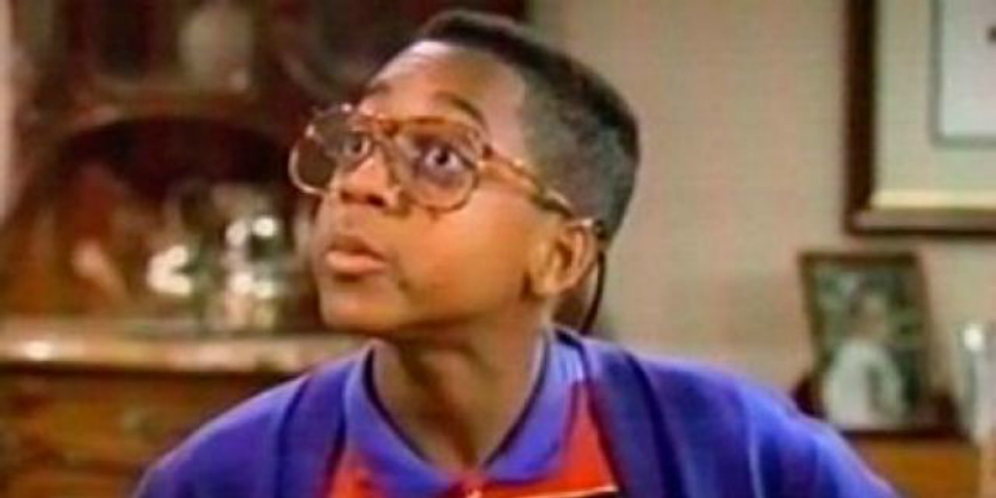 Del '¿he sido yo?' de Steve Urkel en 'Cosas de casa' al 'mayormente' de Fiti en 'Los Serrano': Frases míticas de series