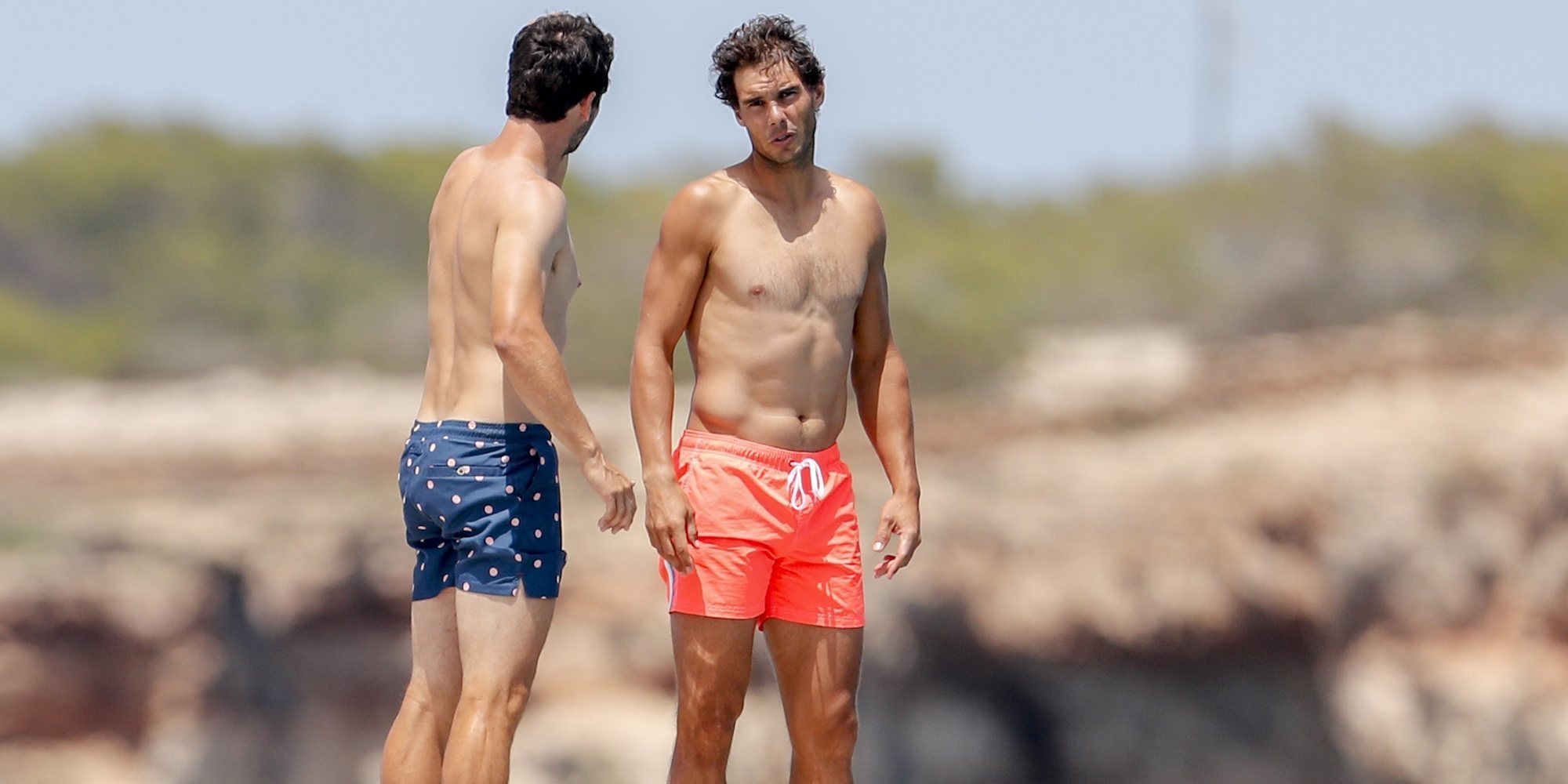 Rafa Nadal disfruta de unos días de vacaciones surcando las aguas de Ibiza con amigos