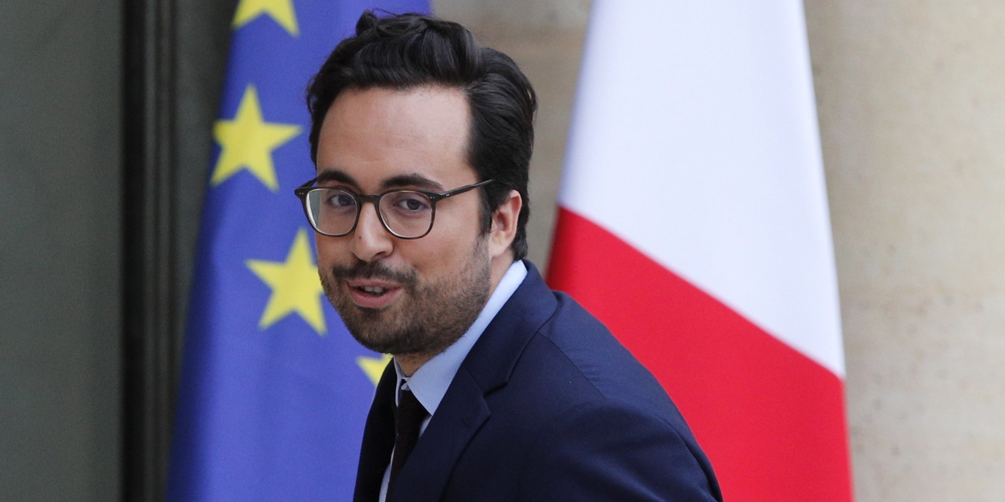 El ministro francés Mounir Mahjoubi presenta públicamente a su pareja, Mickaël Jozefowicz