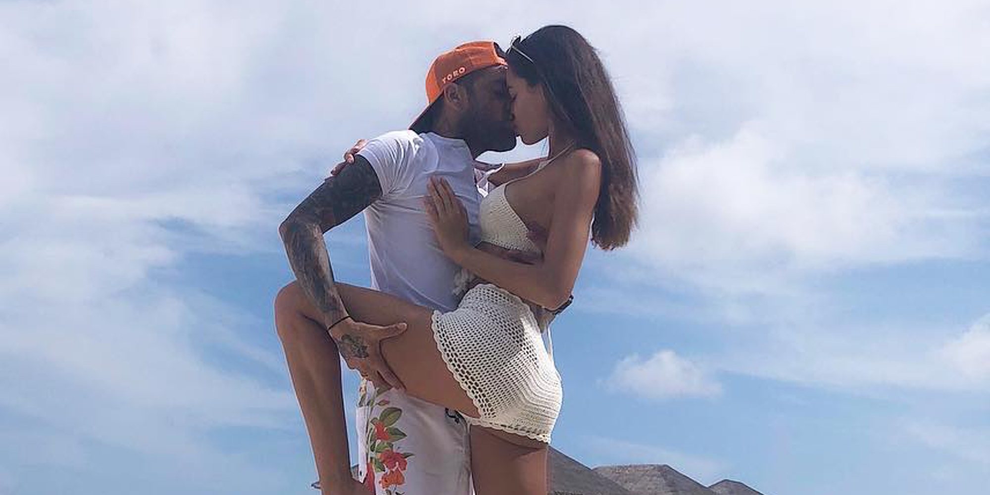 Las románticas y apasionadas vacaciones de Dani Alves y Joana Sanz en las Maldivas