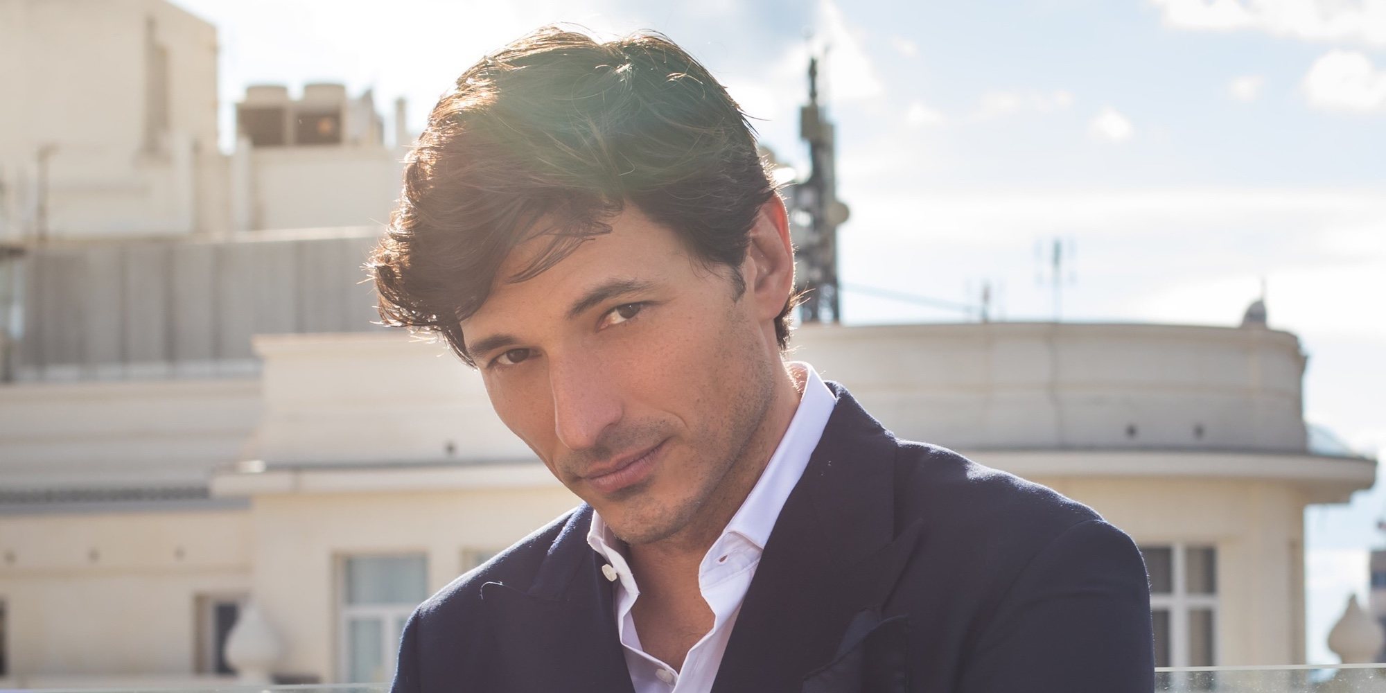 Luz Cipriota, cada vez más unida a Andrés Velencoso y a su perro