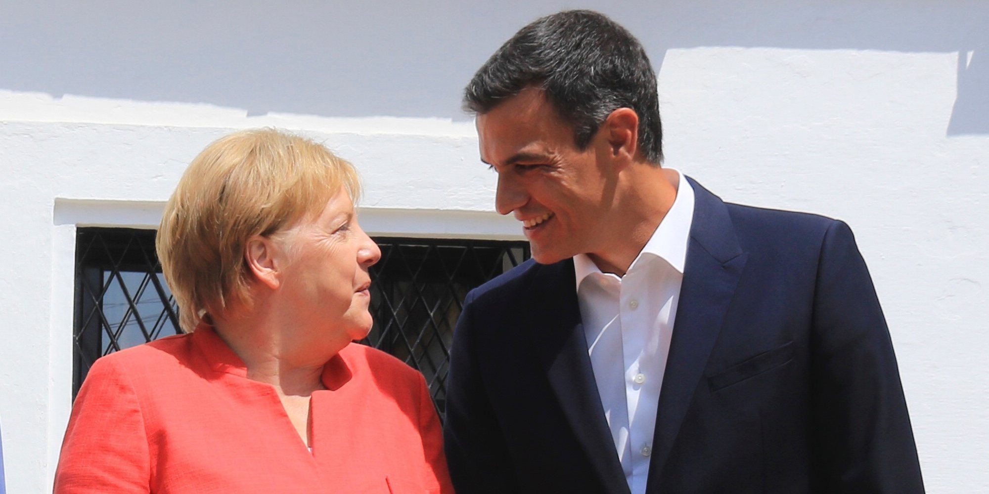 Los hermanos Medina Sidonia, enfadados por la reunión Pedro Sánchez y Angela Merkel en 'su palacio'